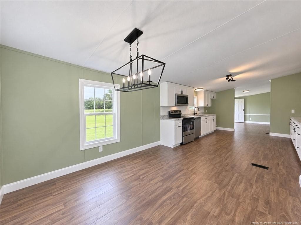 Photo 6 - 332 Best Road, Whiteville, NC 28472