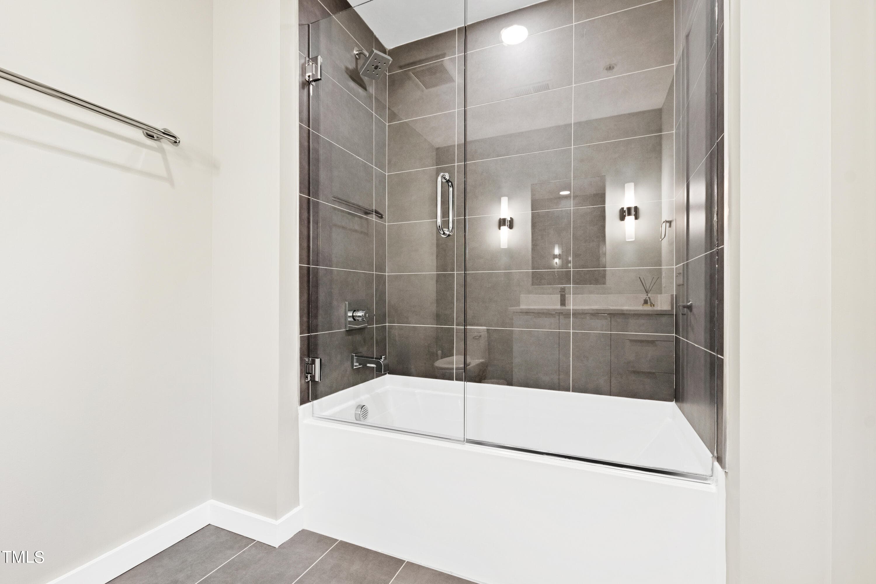 Bathroom 6 - 523 S West Street 504, Raleigh, NC 27601