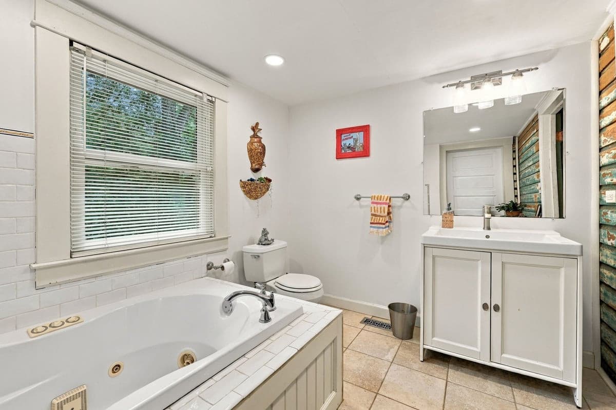 30-web-or-mls-IMG_0537_Edit.jpg - 1814 Vale Street, Durham, NC 27703