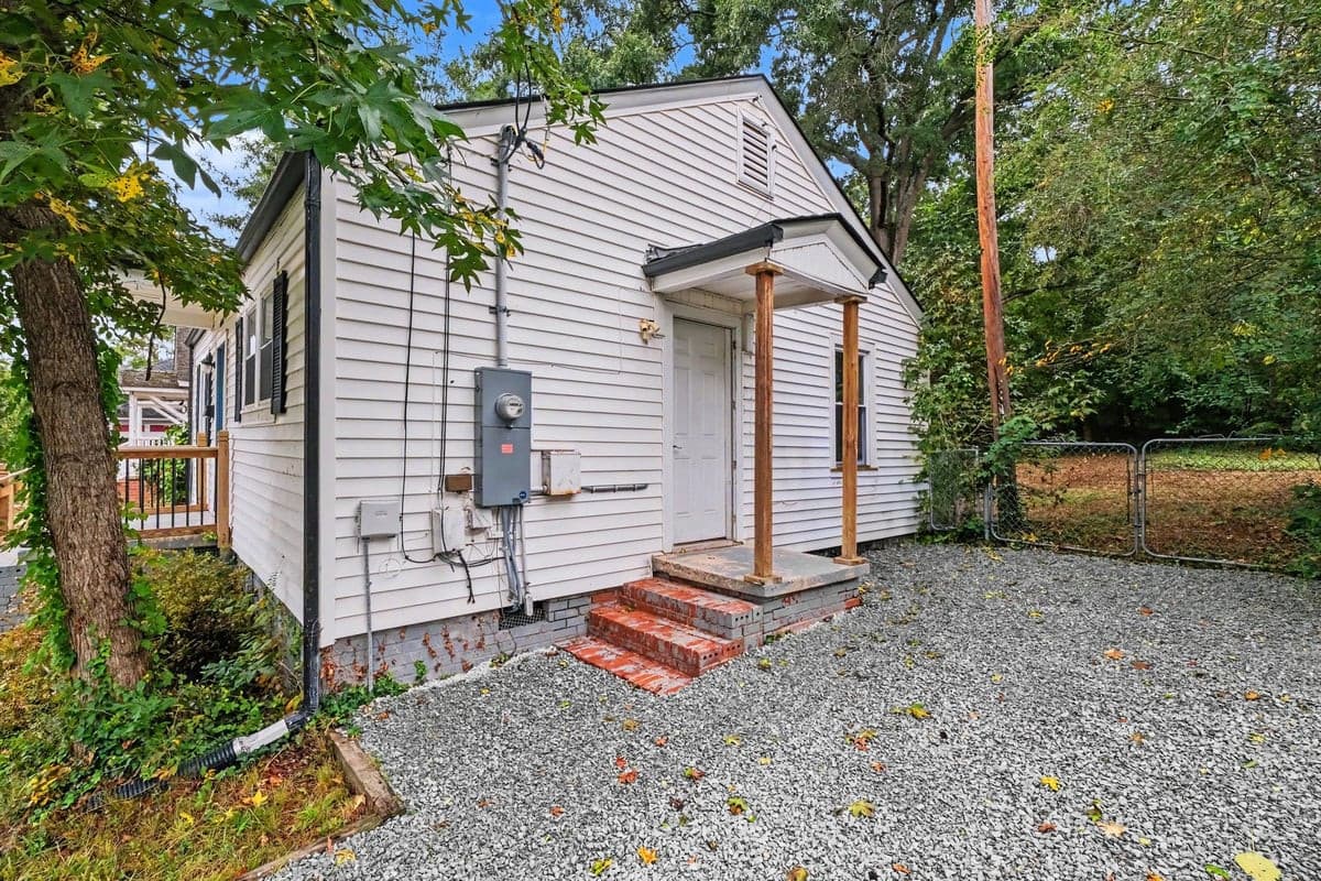 025_file_1680.jpg - 415 N Guthrie Avenue, Durham, NC 27703