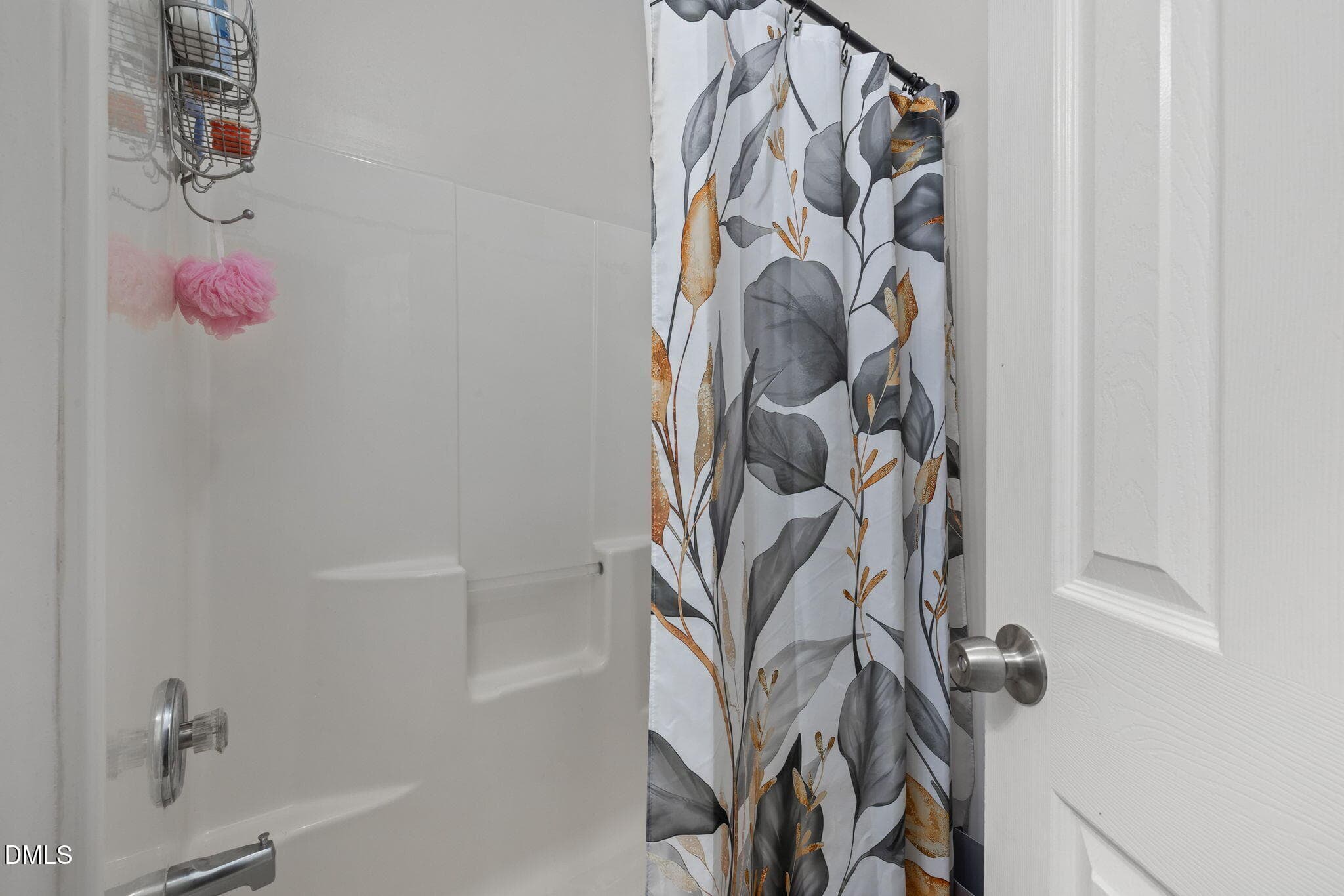 22-web-or-mls-bathroom 2 - 5522 Marthonna Way, Raleigh, NC 27616