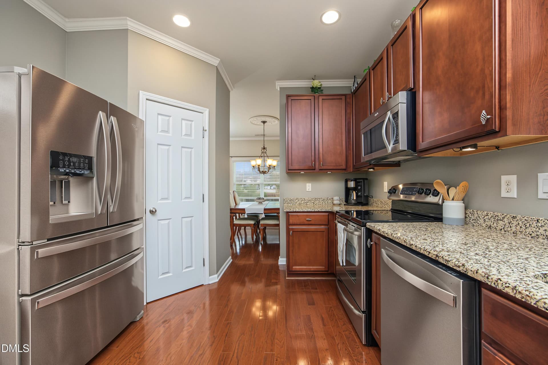 10Kitchen - 417 Field Glow Lane, Apex, NC 27539