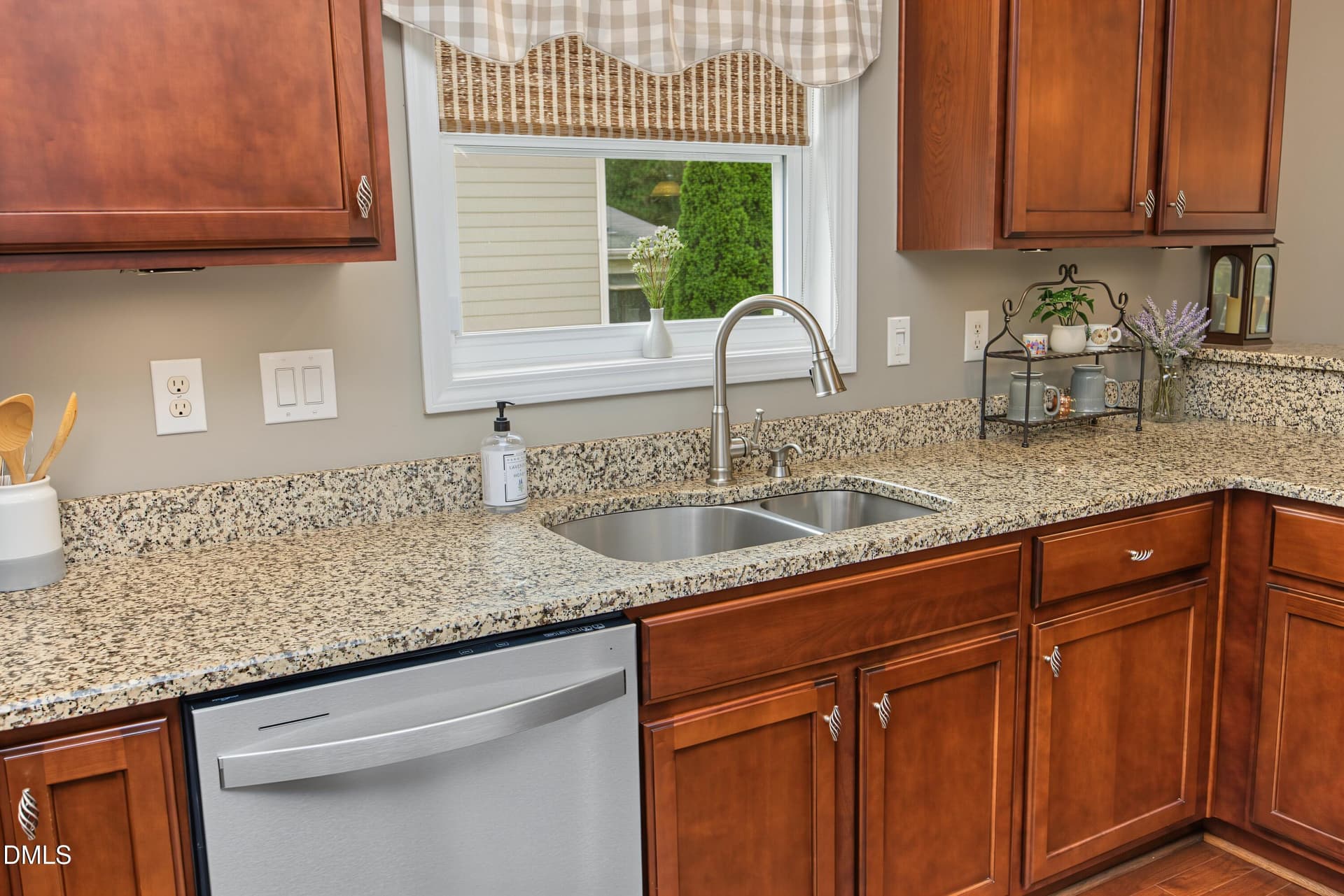 12Kitchen - 417 Field Glow Lane, Apex, NC 27539