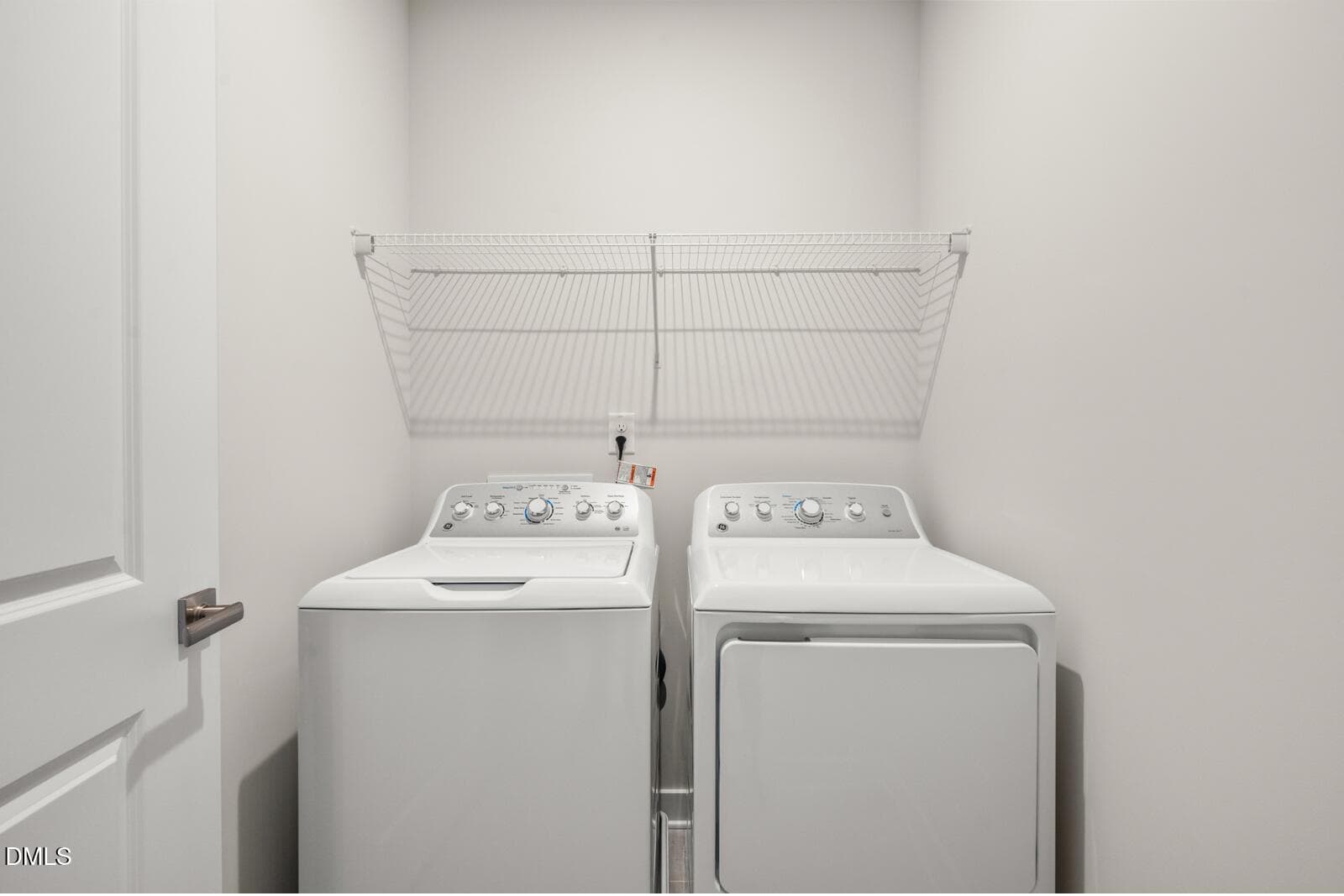 Laundry Room - 2342 Stevens Pass Station, Apex, NC 27502