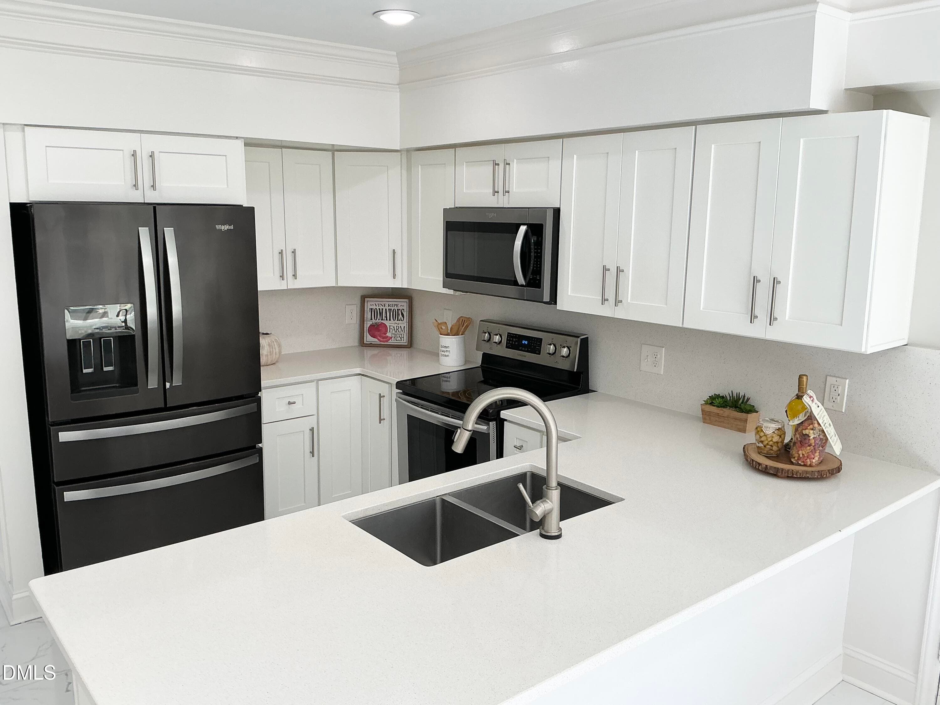 Kitchen - 9 Wavecrest Court, Durham, NC 27713