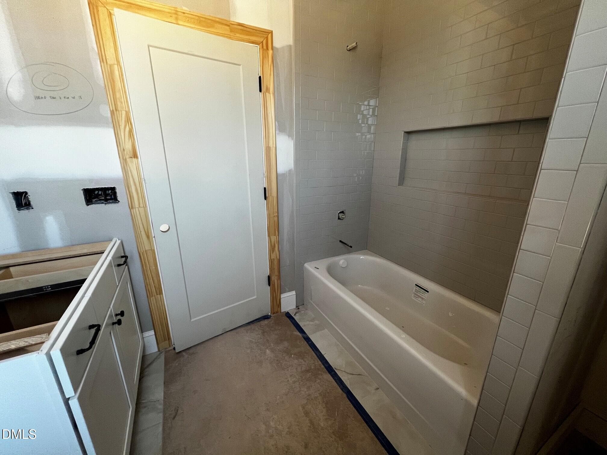 2nd floor hall bath - 1300 Eldon Circle, Durham, NC 27707