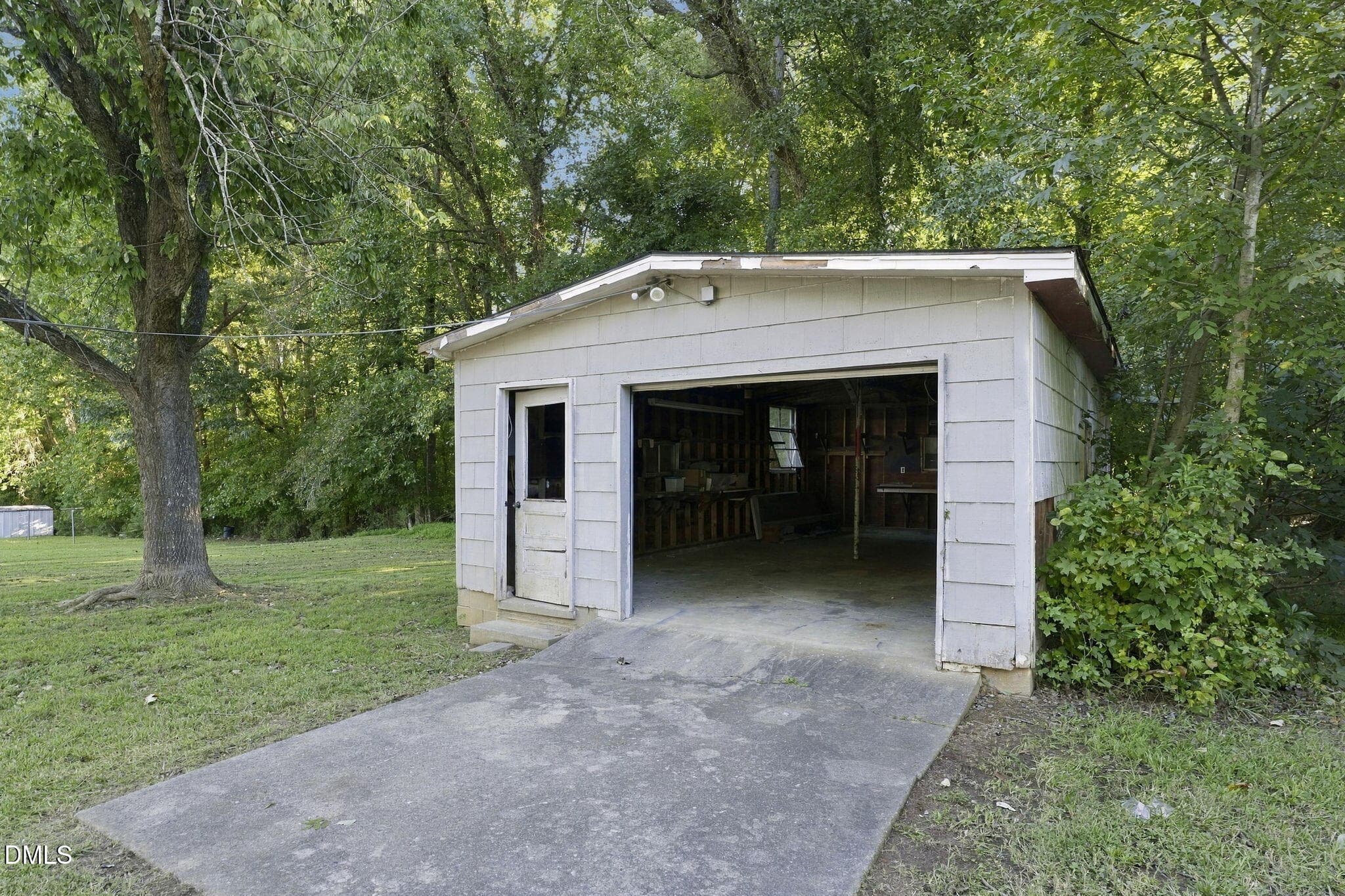 16 27-web-or-mls-_2378105 - 132 N Randolph Street, Liberty, NC 27298