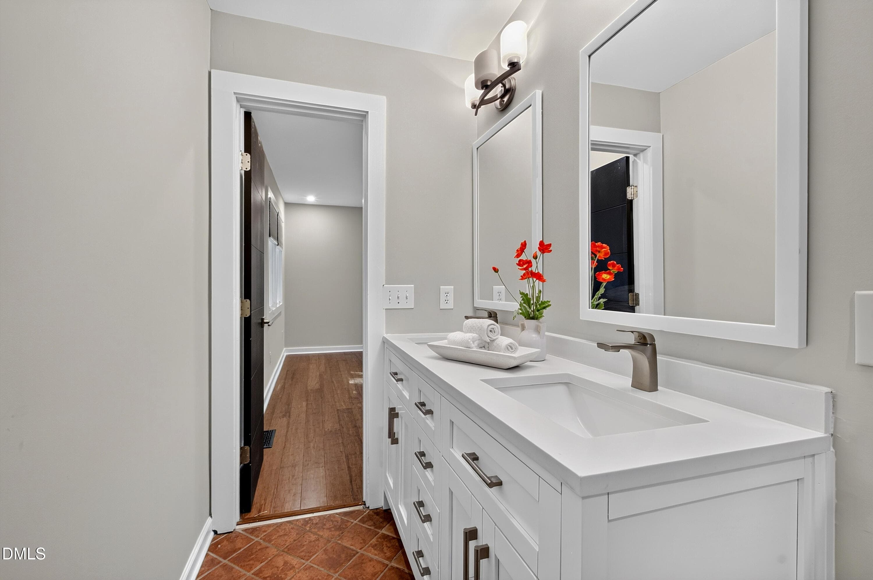 Guest with ensuite - 1421 Jenks Carpenter Road, Cary, NC 27519, Cary