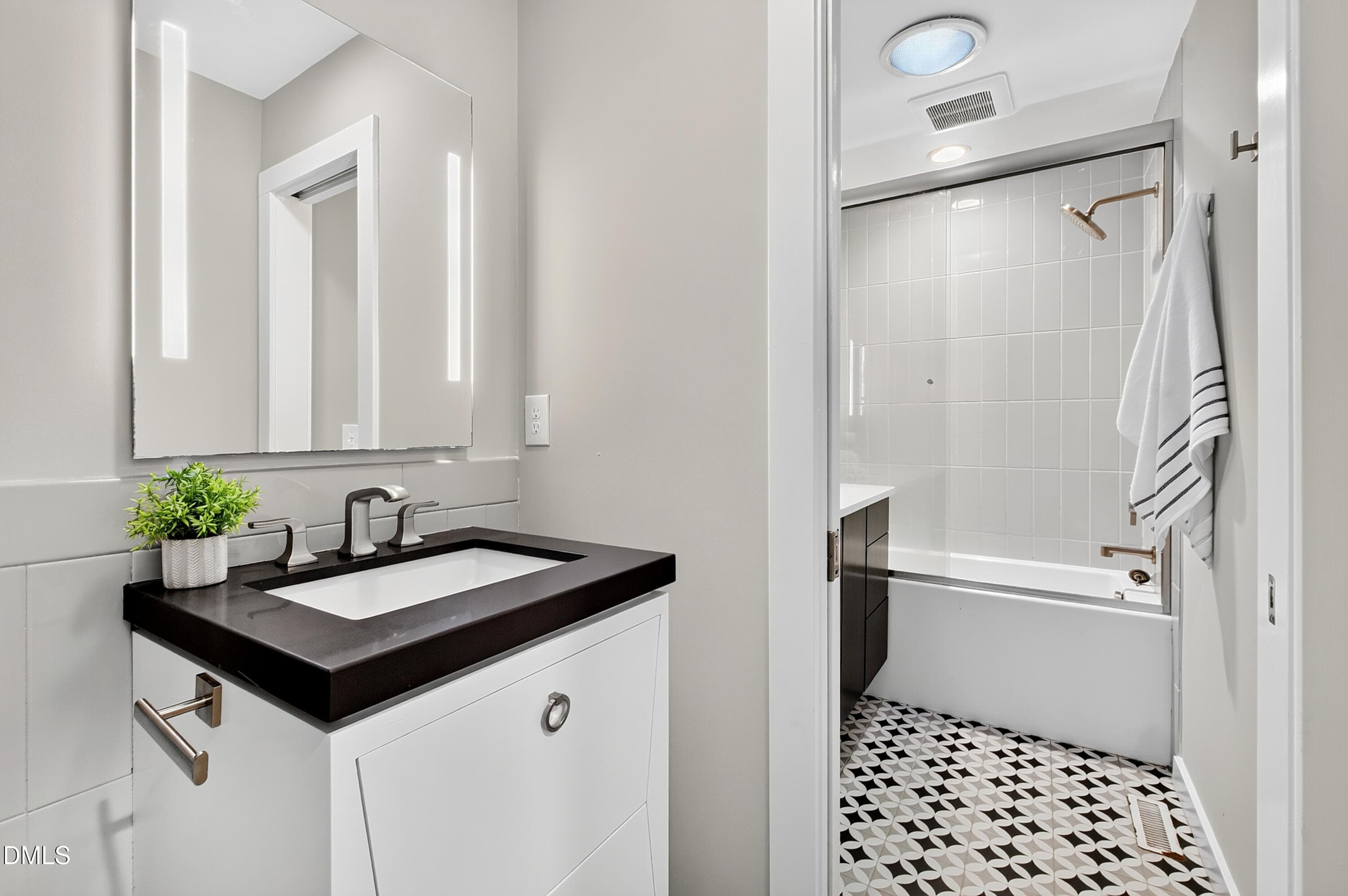 Guest Bath - 1421 Jenks Carpenter Road, Cary, NC 27519, Cary