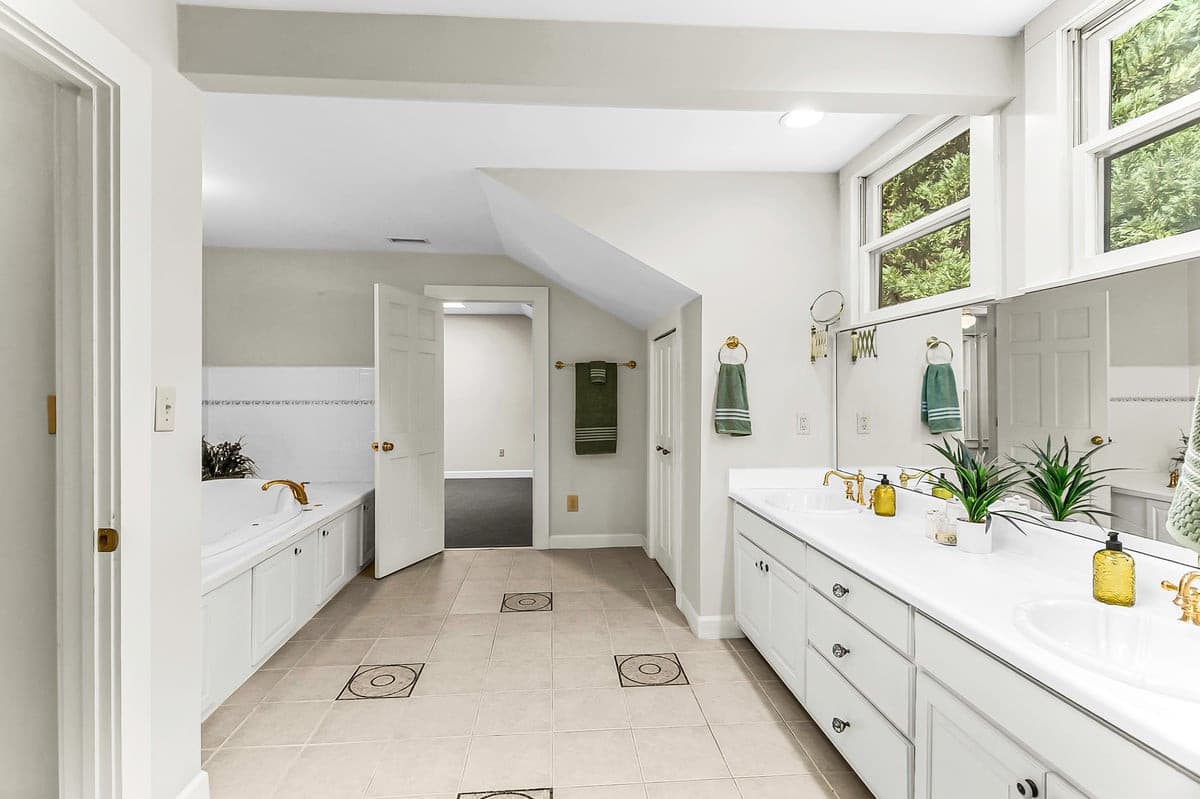 Photo 35 - 114 N Occoneechee Street, Hillsborough, NC 27278, Hillsborough
