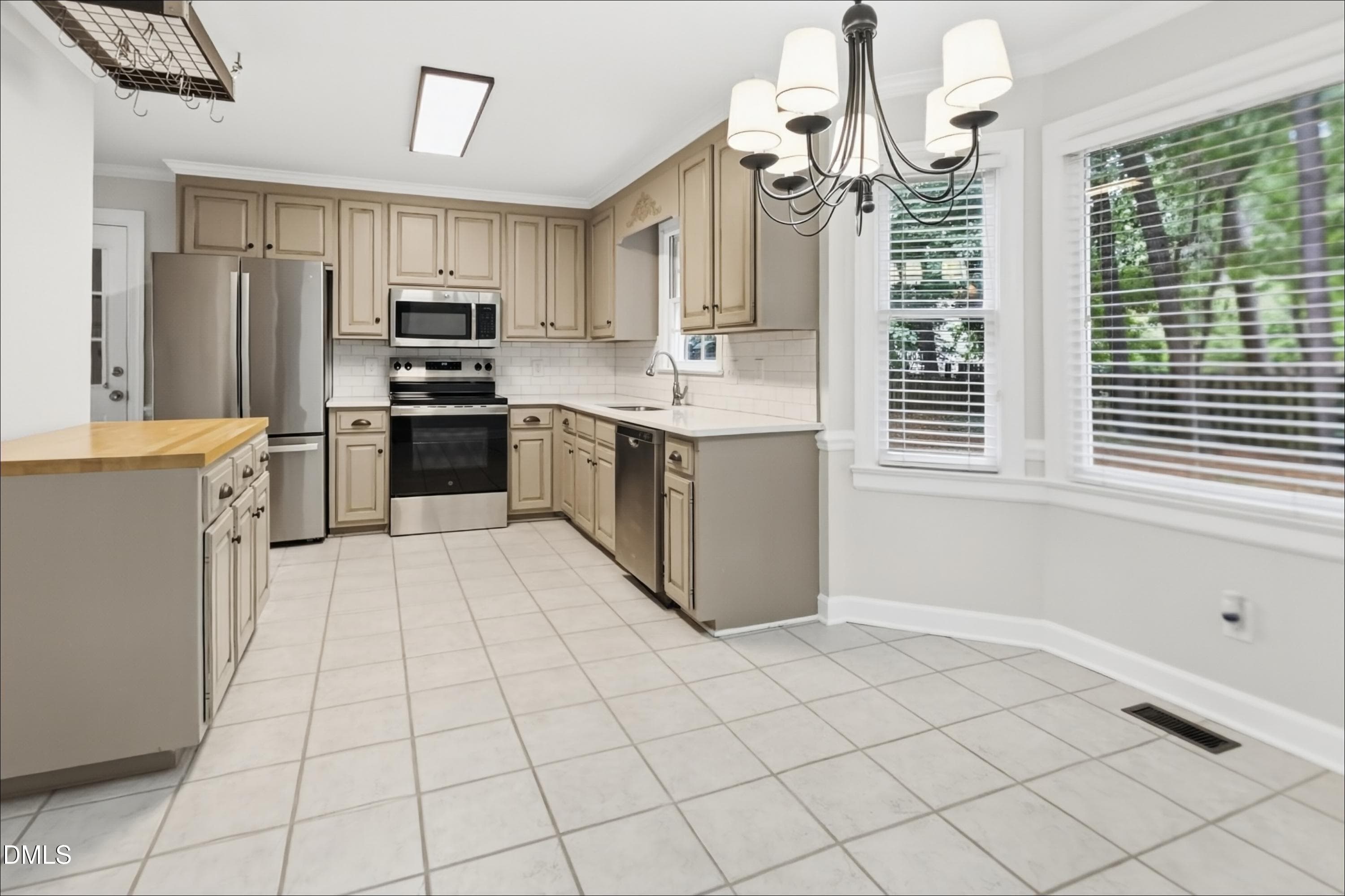 05_Kitchen-01 - 1808 Thorpshire Drive, Raleigh, NC 27615