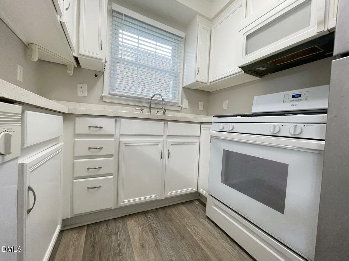 Kitchen - 4703 Blue Bird Court F, Raleigh, NC 27606, Raleigh