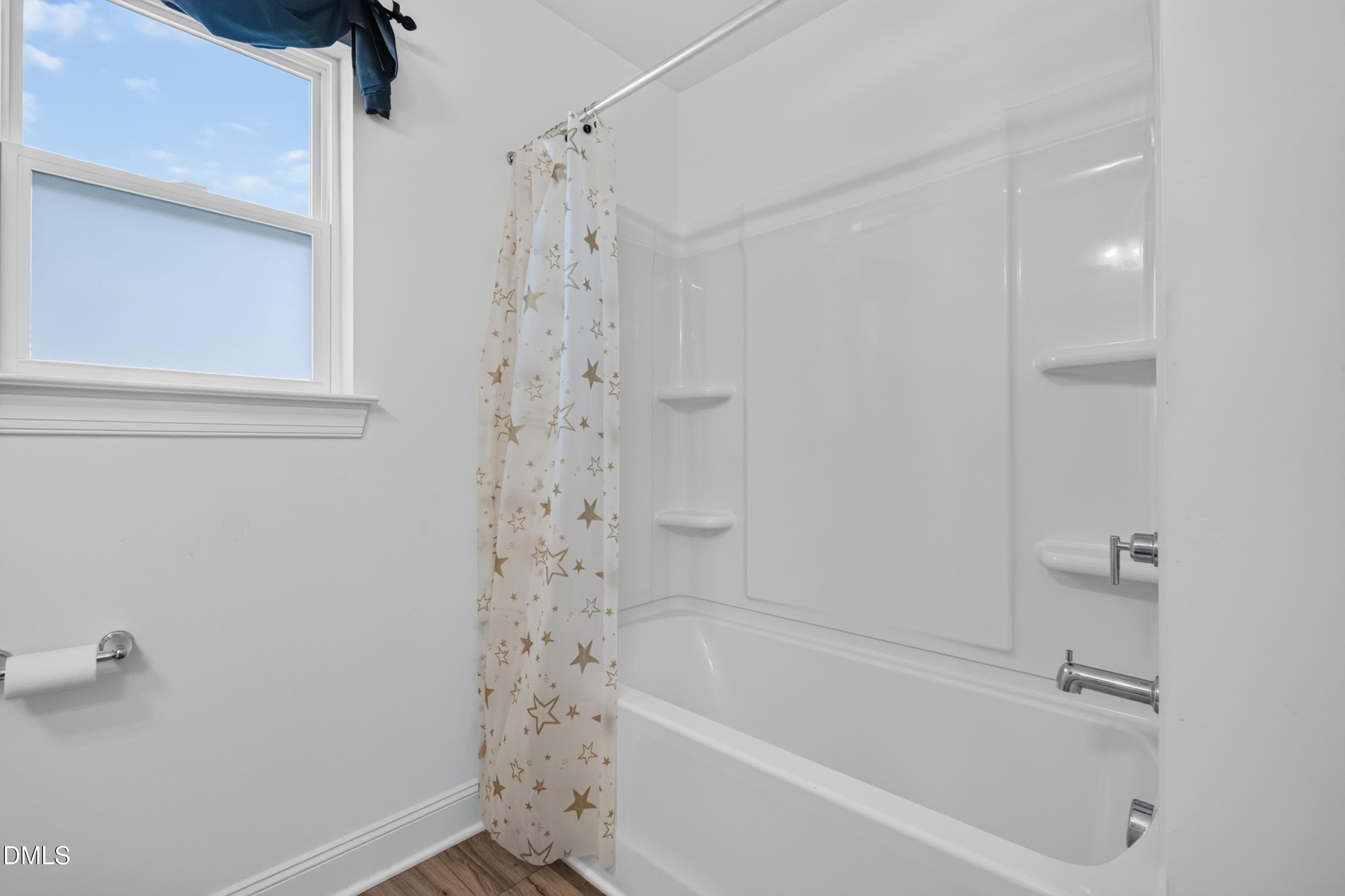 Hall Full Bath - 26 Gander Drive, Benson, NC 27504, Benson