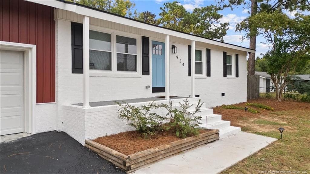 Photo 2 - 904 Austin Street, Hamlet, NC 28345