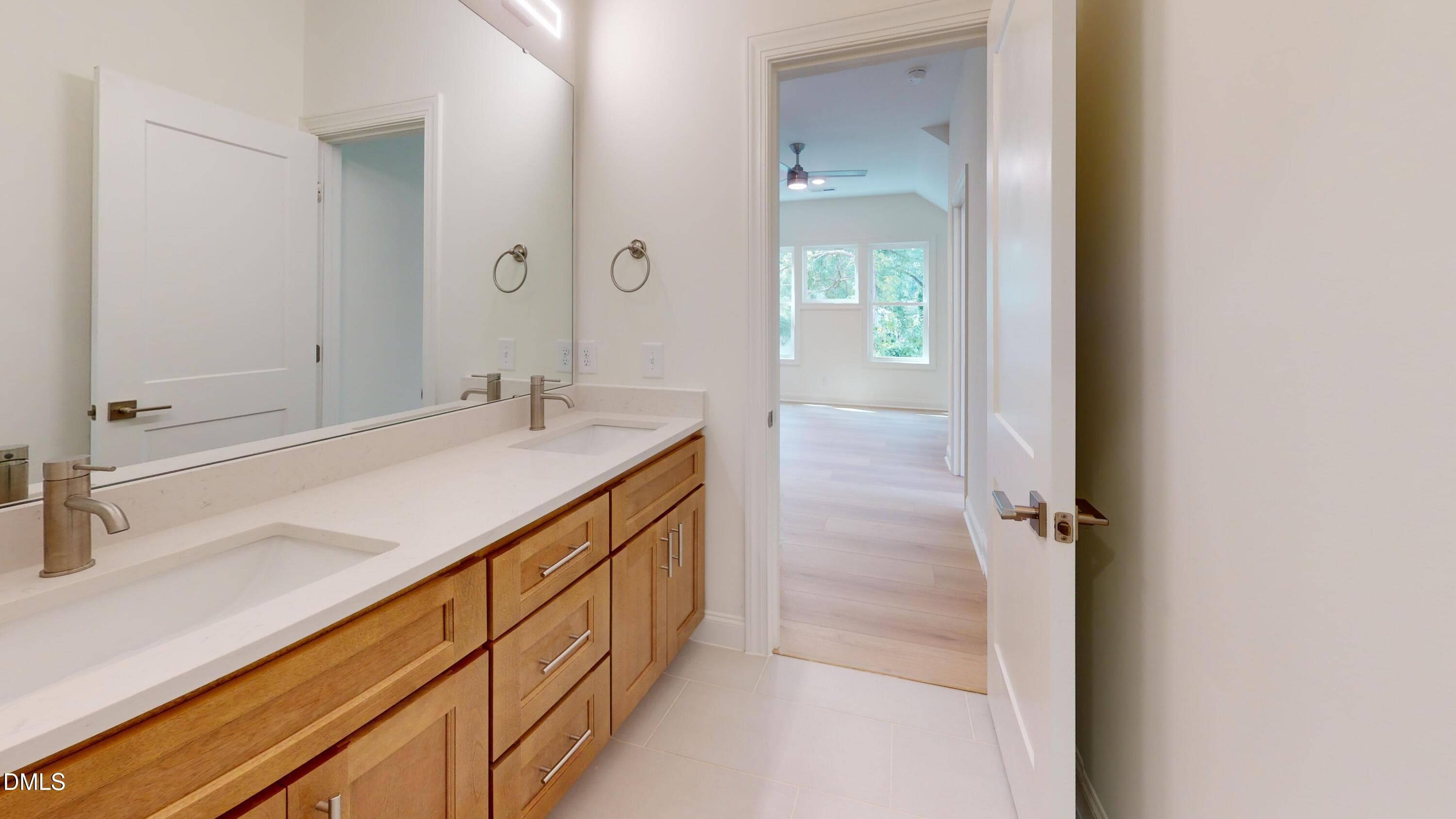 -209-West-Franklin-Bathroom 2 - 209 W Franklin Street, Zebulon, NC 27597