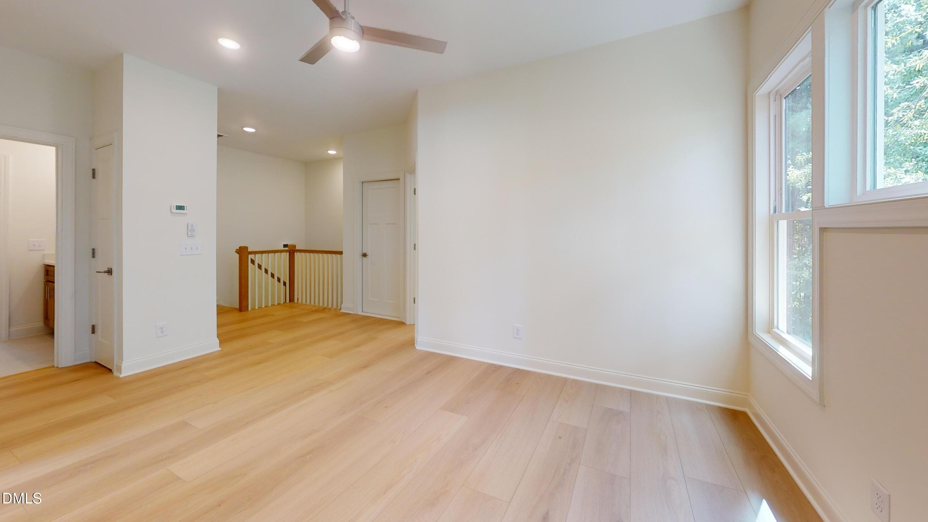 -209-West-Franklin-Hallway - 209 W Franklin Street, Zebulon, NC 27597