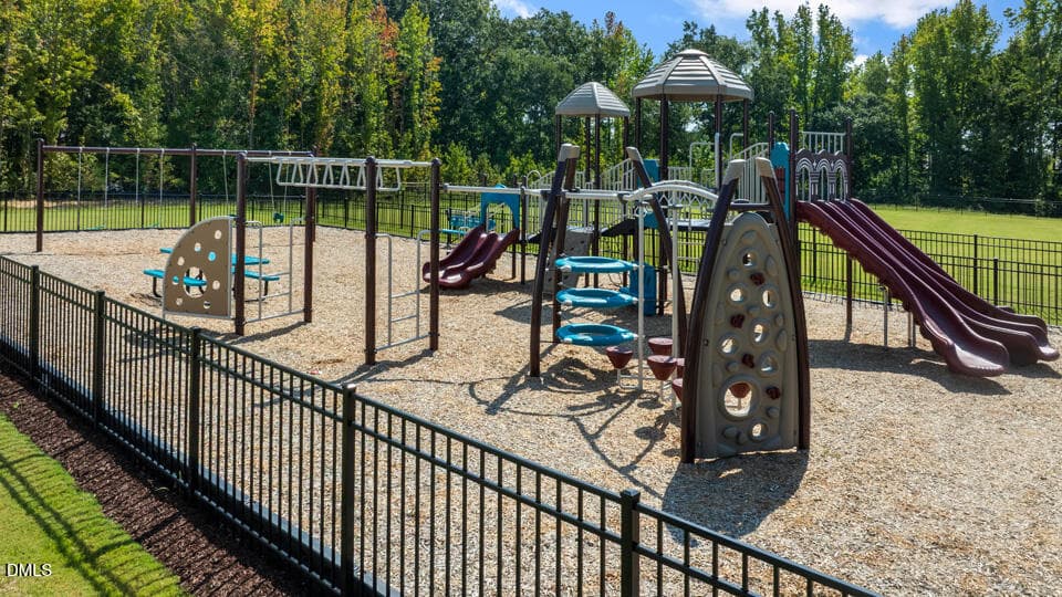 LAUREL OAKS AMENITIES - 504 Cherry Laurel Drive, Sanford, NC 27332