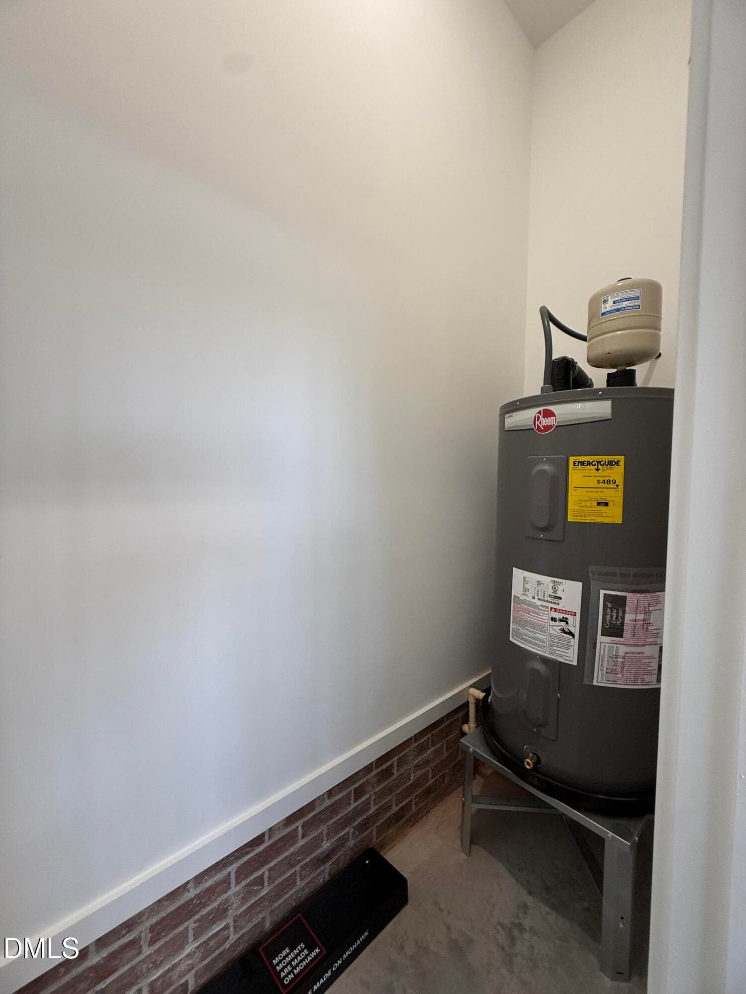 Water Heater located in garage - 430 Chic Ennis Road, Coats, NC 27521