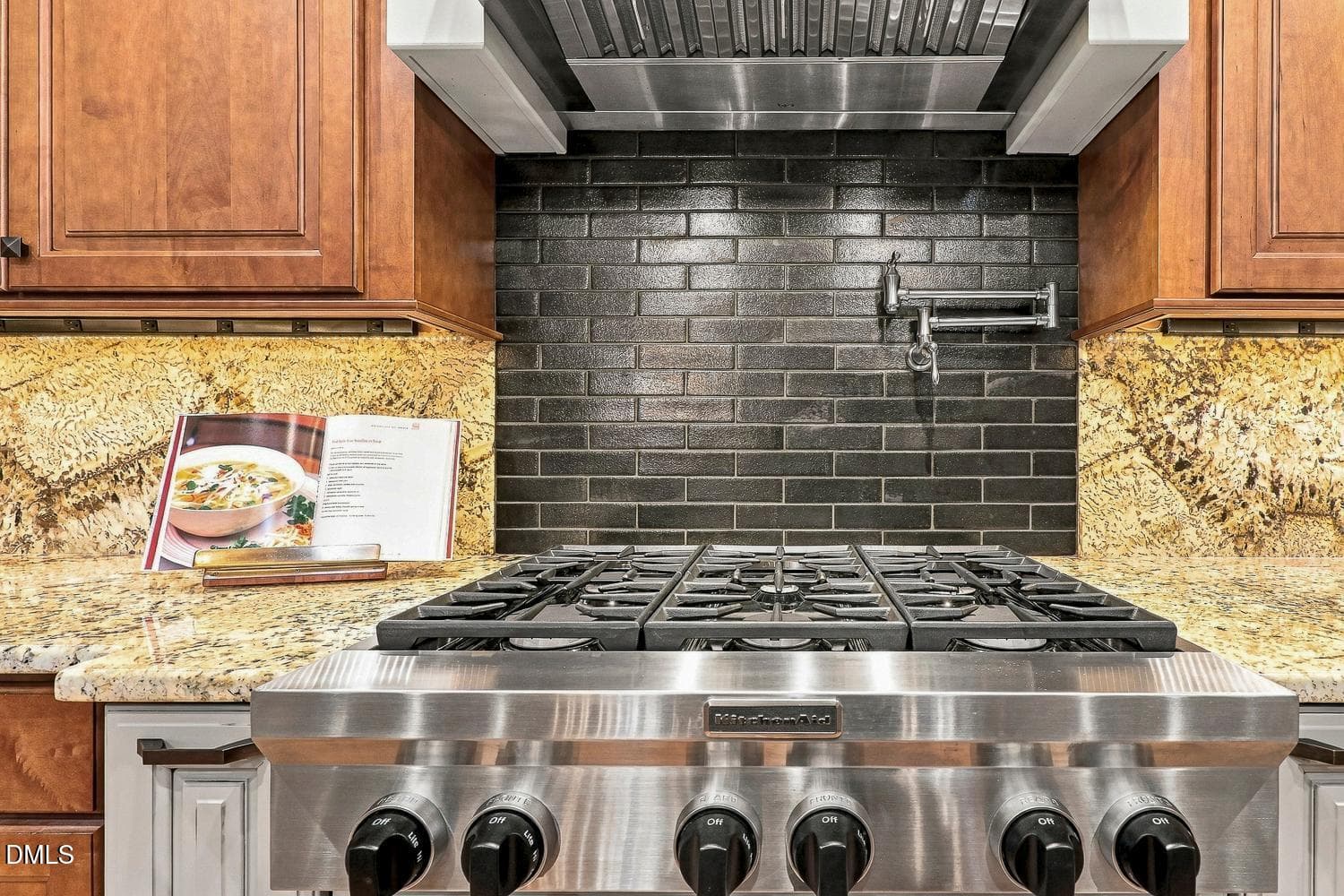 024-111-Kitchen-1500x1000 - 140 Arabella Court, Cary, NC 27518