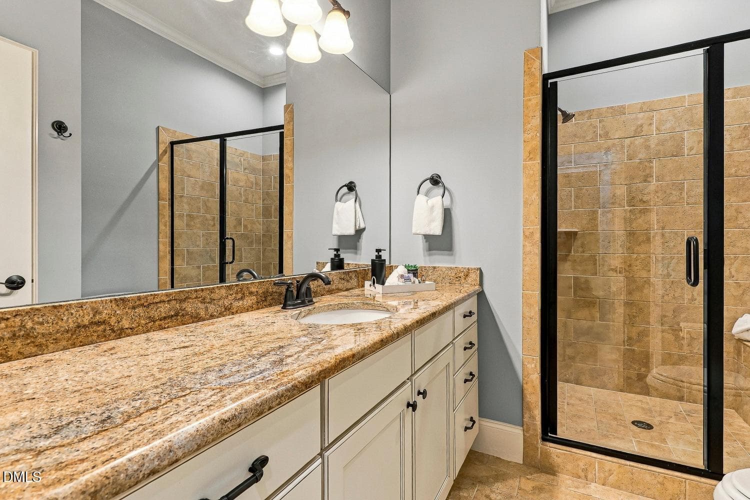 095-019-Bathroom 5-1500x1000 - 140 Arabella Court, Cary, NC 27518