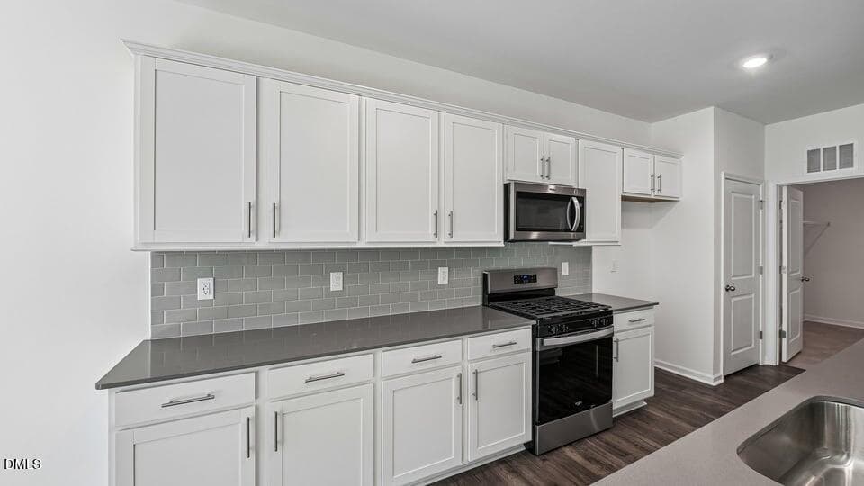 KITCHEN - 441 Conifer Street, Sanford, NC 27332