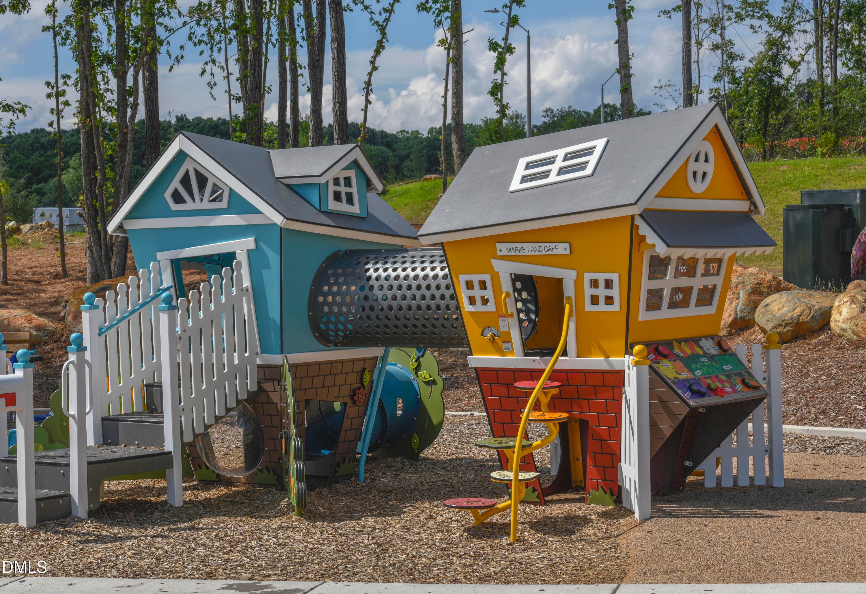 CP Park Playhouse - 59 Wandering Way, Pittsboro, NC 27312