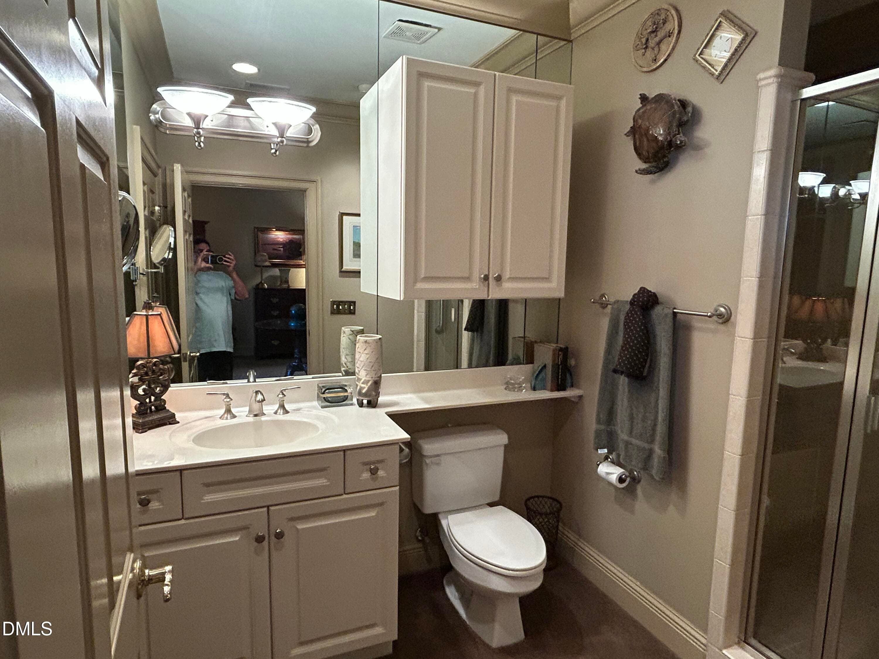 Owners bath - 2801 Glenwood Gardens Lane 205, Raleigh, NC 27608, Raleigh