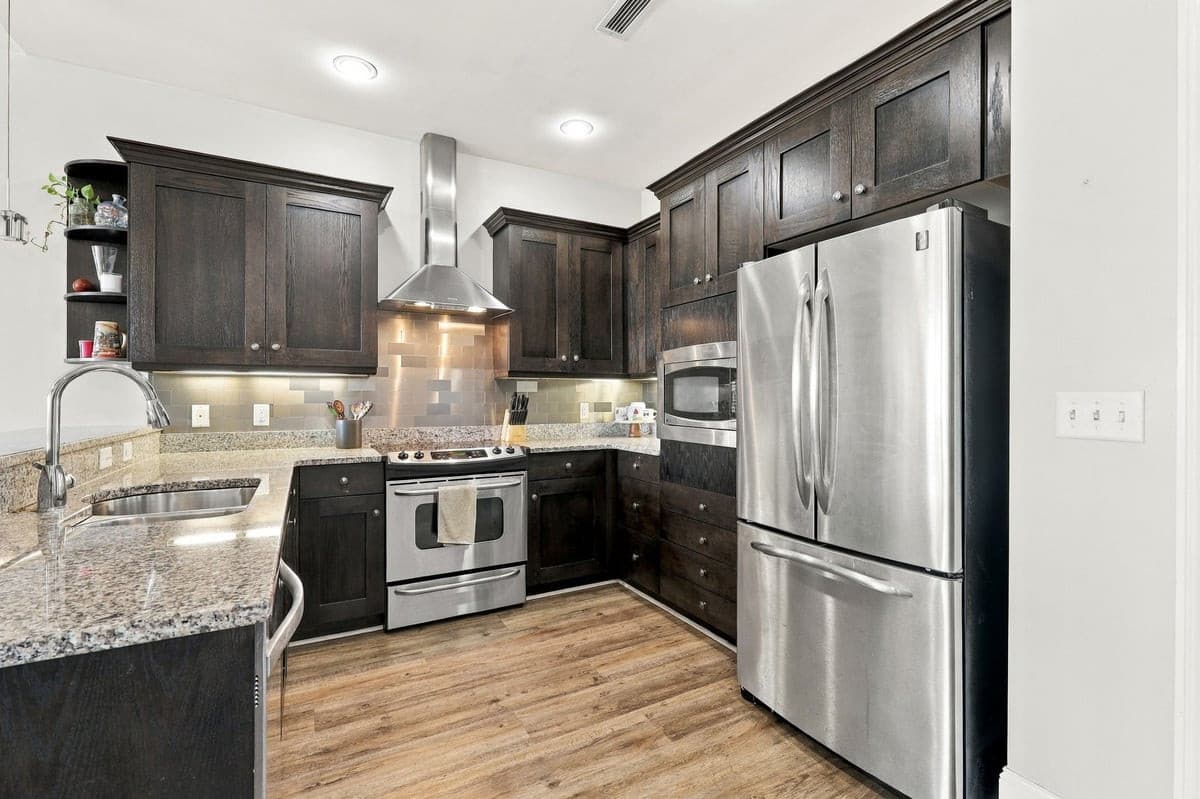 18-web-or-mls-IMG_1404.jpg - 400 W North Street 1028, Raleigh, NC 27603