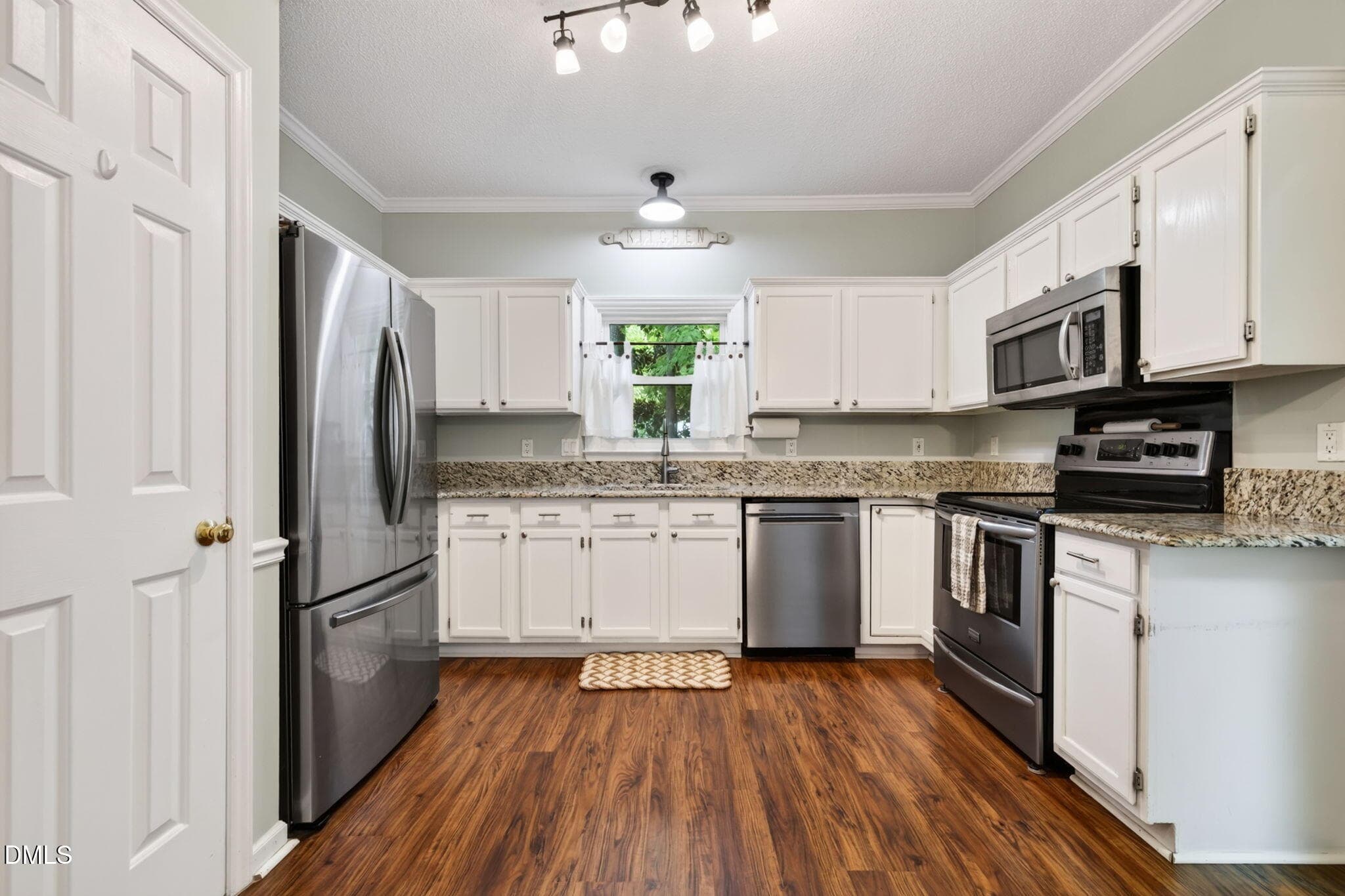 16-web-or-mls-IMG_0076 - 6616 Speight Circle, Raleigh, NC 27616
