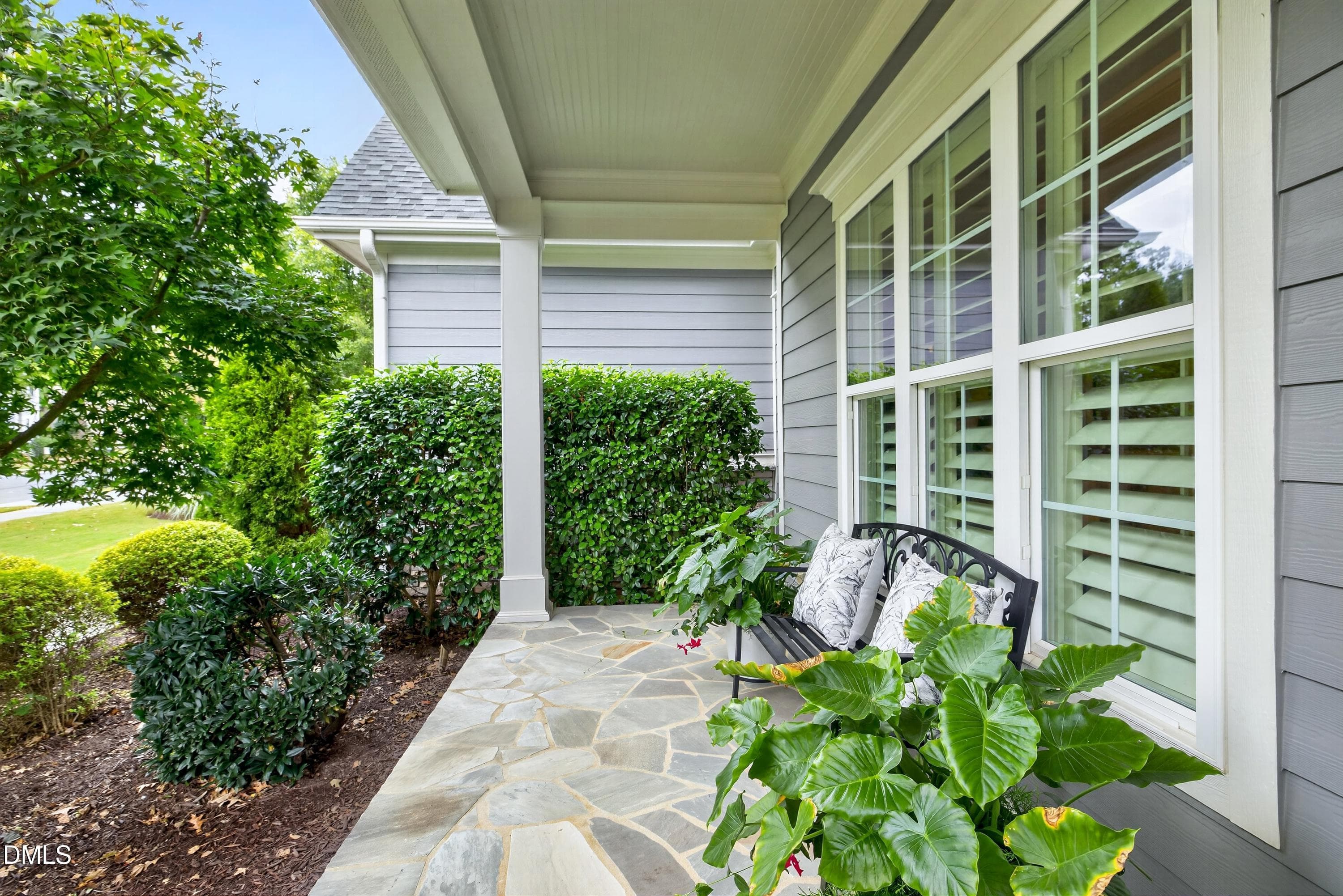 Scene-5 - 213 Lively Oaks Way, Holly Springs, NC 27540