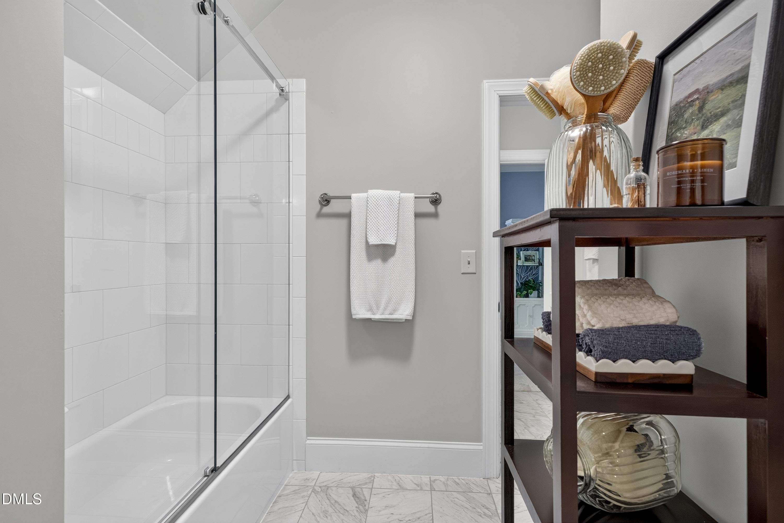 Scene-57 - 213 Lively Oaks Way, Holly Springs, NC 27540