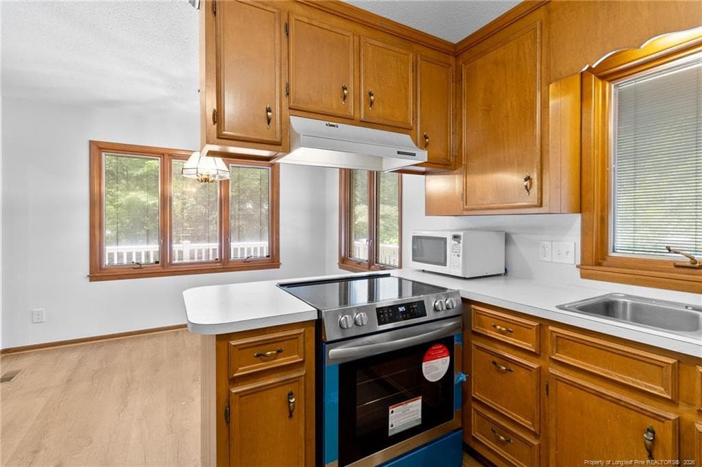 Kitchen - 3120 Sandwedge, Sanford, NC 27332