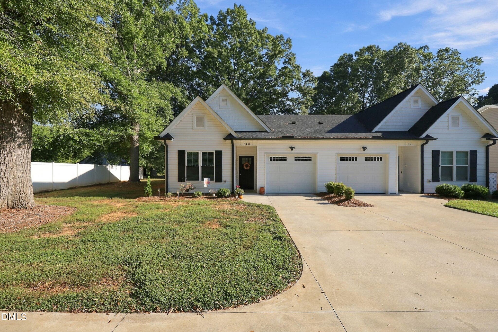 712 W Lee Avenue 8, Yadkinville, NC 27055