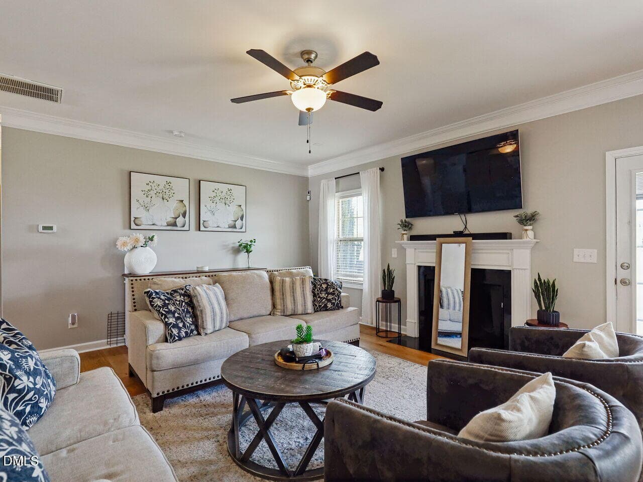 007-1280x960-family-room-with-fireplace - 96 Red Angus Drive, Smithfield, NC 27577