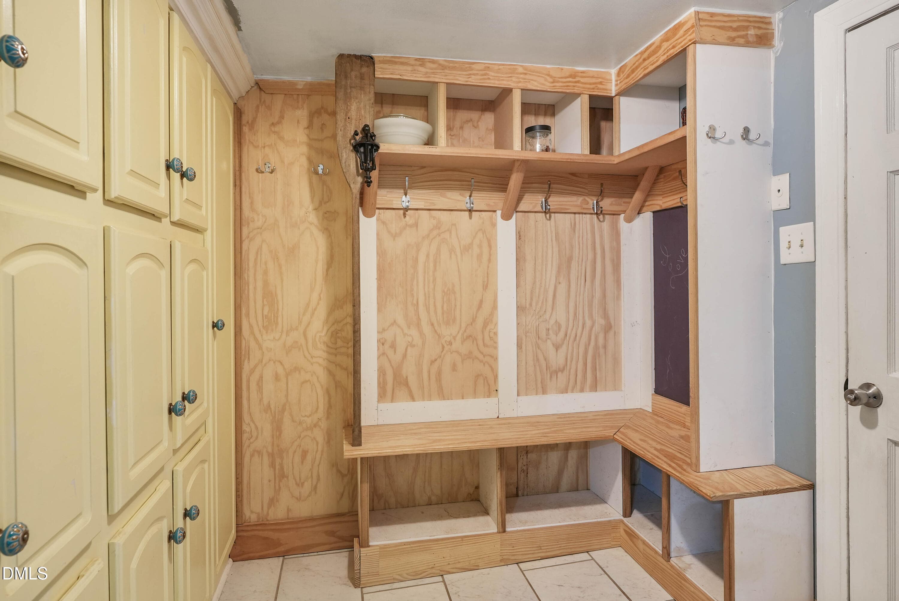 Mud Room - 7406 Old Beulah Road, Kenly, NC 27542, Kenly