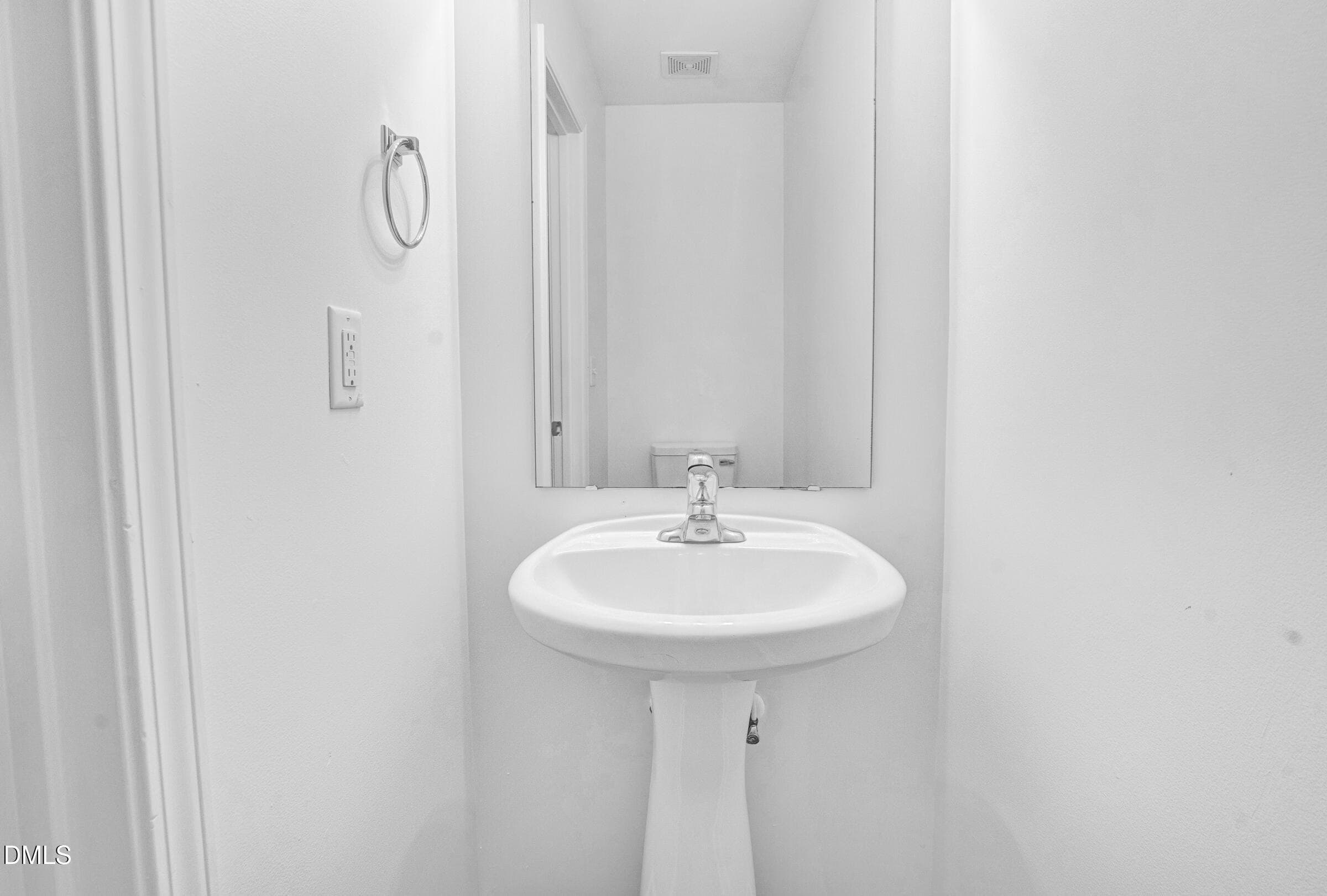 First floor guest bath - 3723 Charleston Park Drive, Raleigh, NC 27604