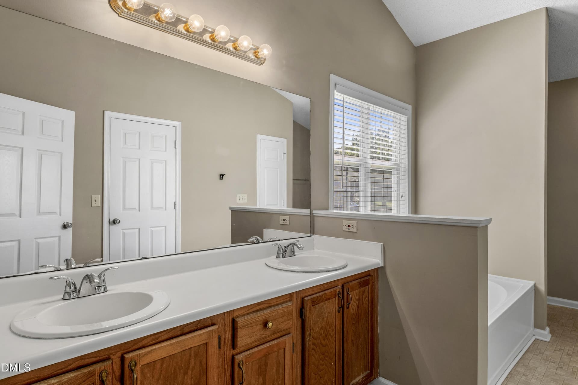 5804 manor ridge trail-1024 - 5804 Manor Ridge Trail, Greensboro, NC 27407