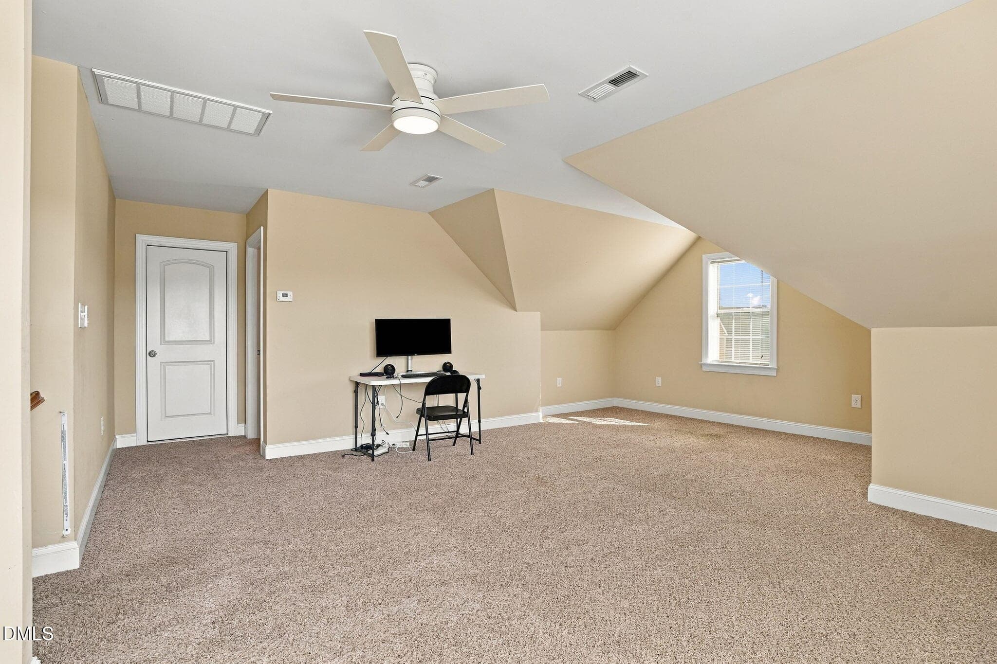 46-web-or-mls-DSC08825_with_tv - 2470 Meadowlark Road, Nashville, NC 27856, Nashville