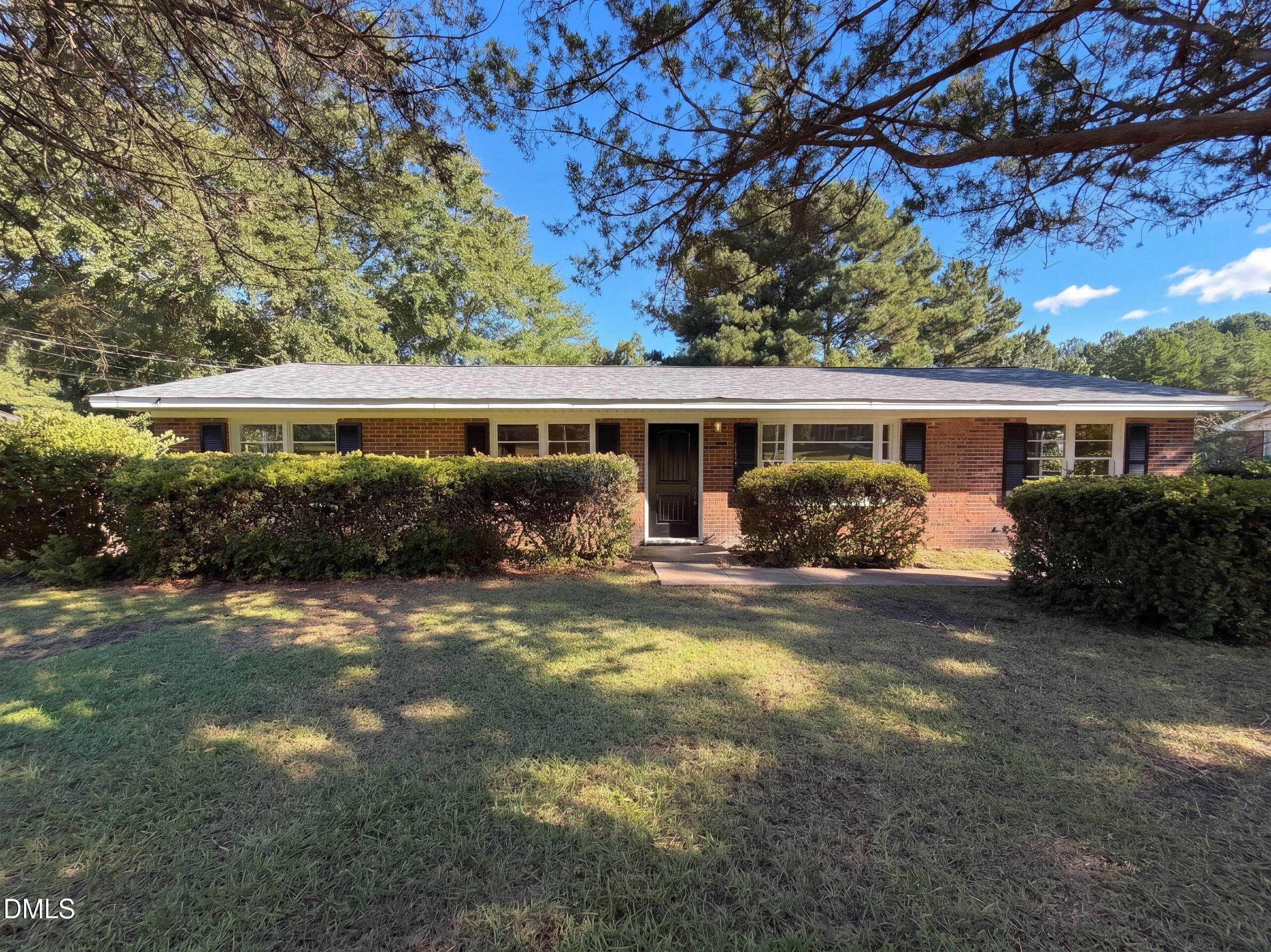 3224 Sandhill Drive, Fayetteville, NC 28306