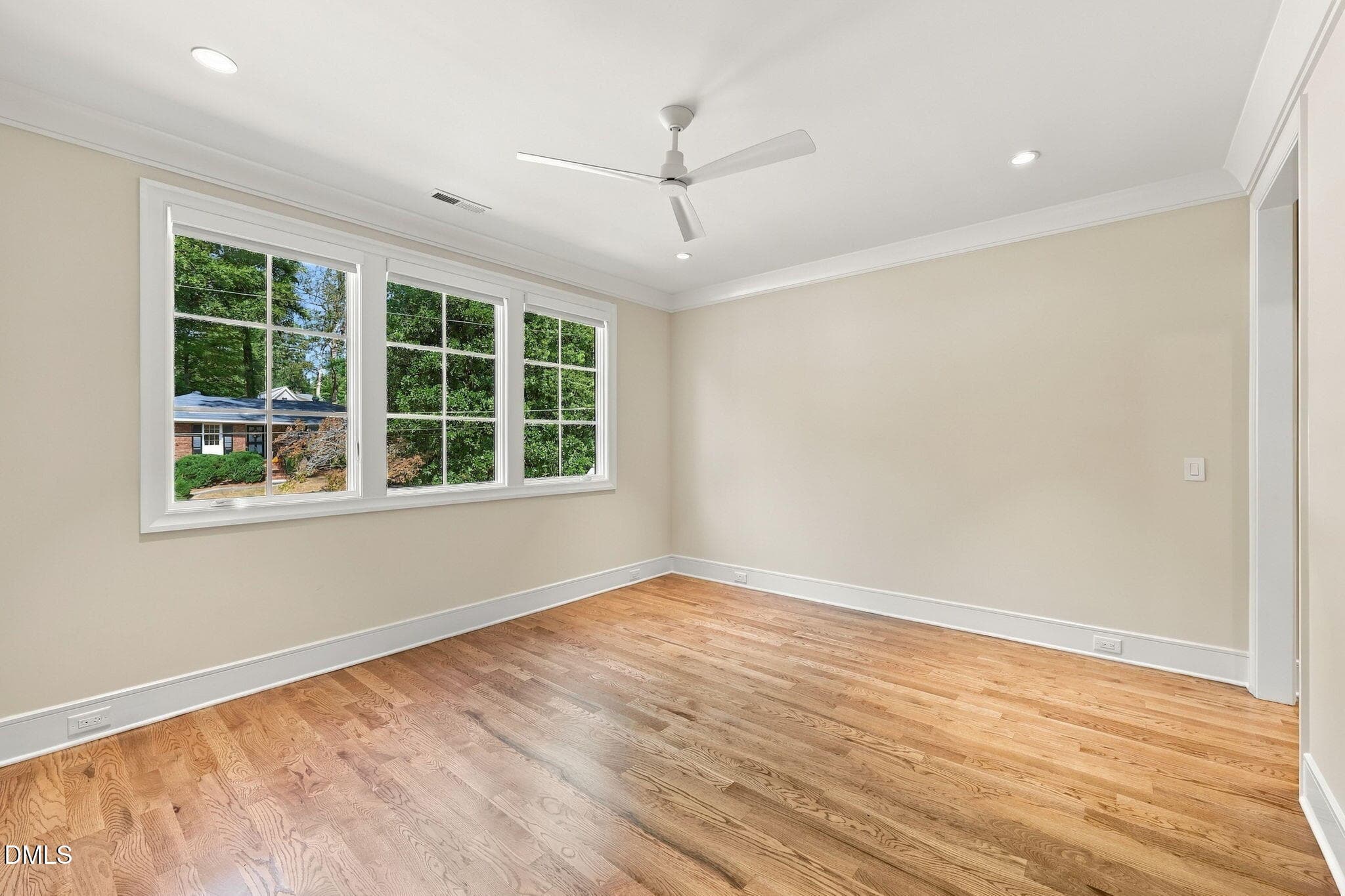 79-web-or-mls-IMG_8913 - 805 Burke Street, Raleigh, NC 27609, Raleigh