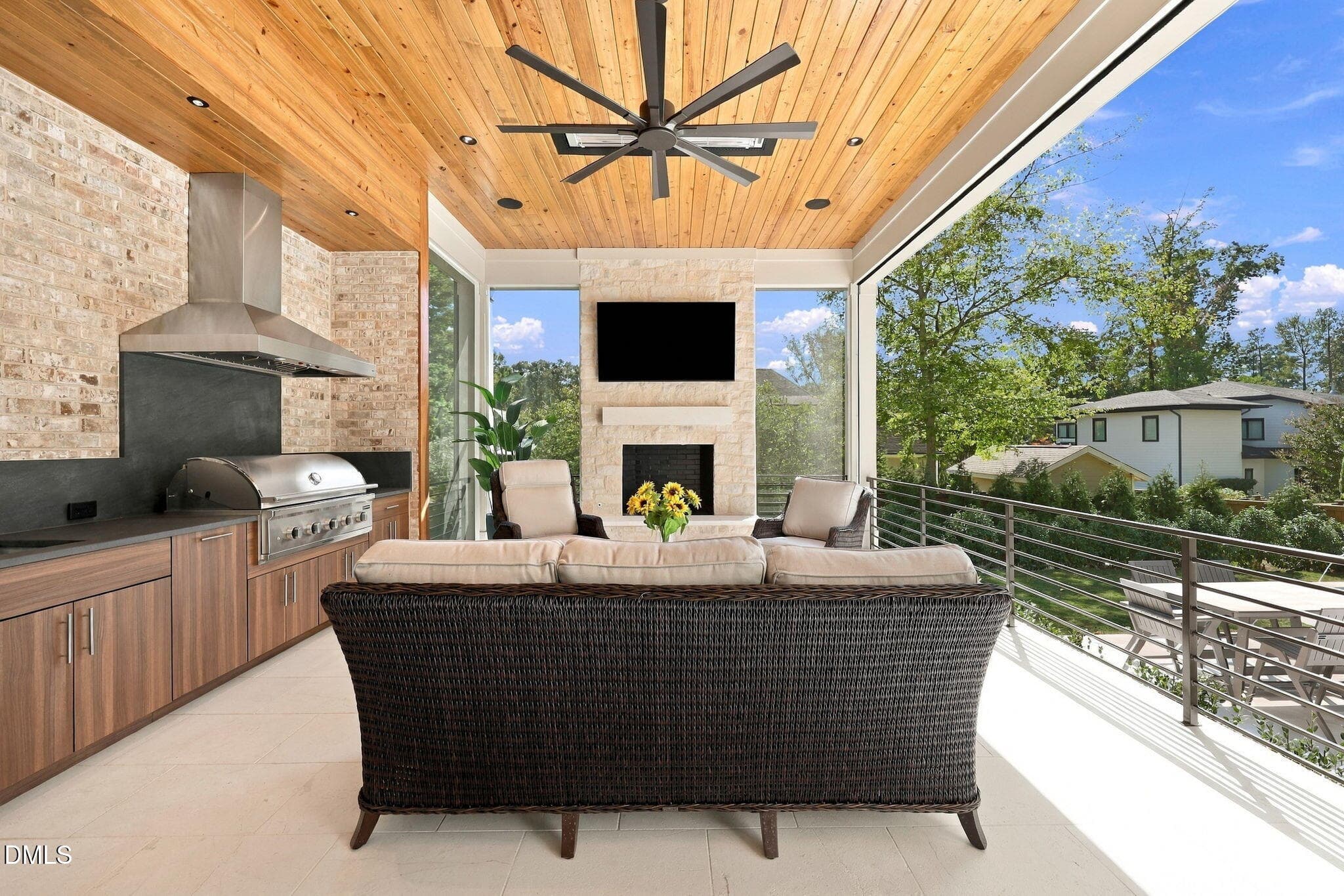 92-web-or-mls-IMG_8934 - 805 Burke Street, Raleigh, NC 27609, Raleigh