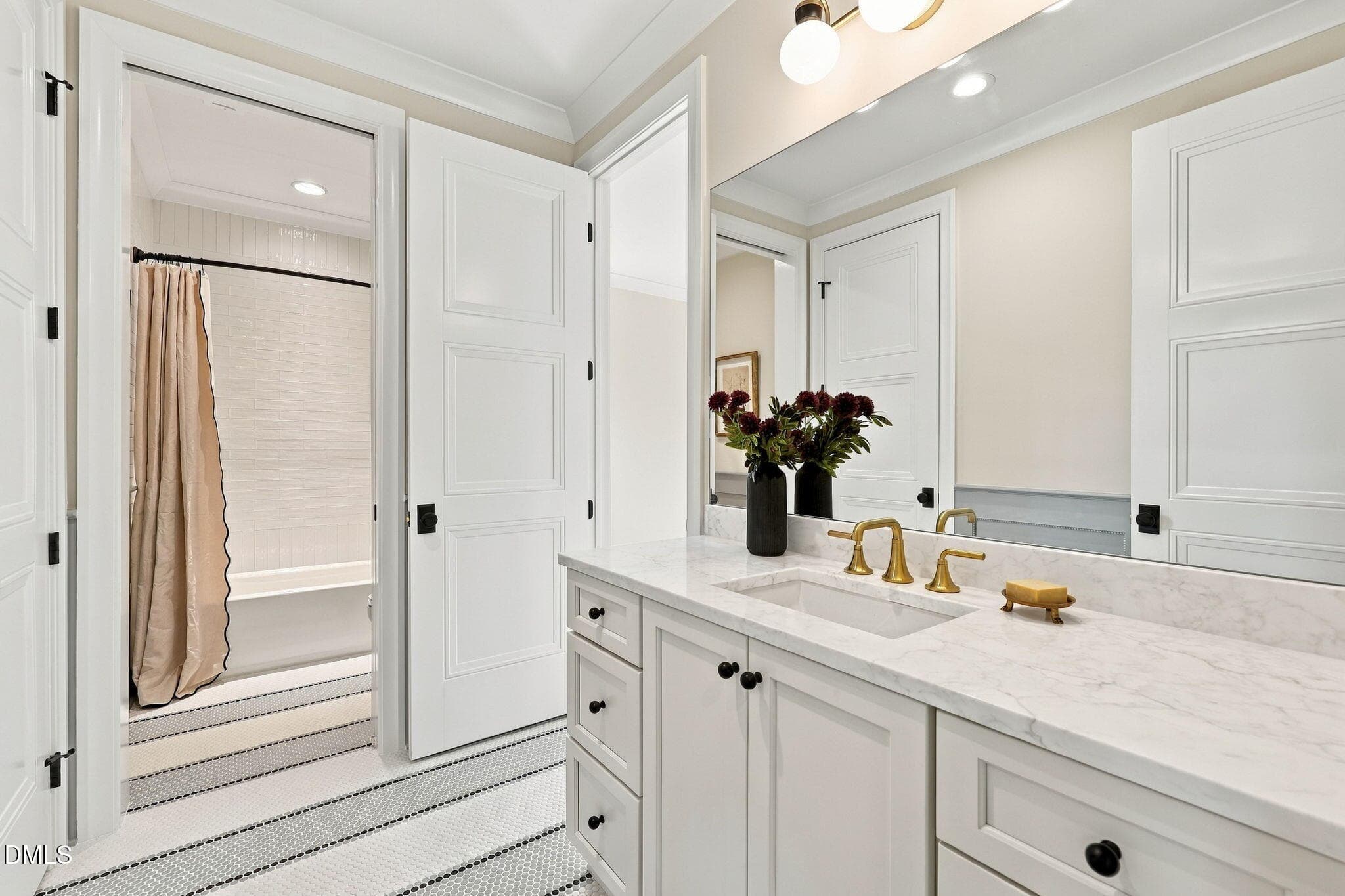 26-web-or-mls-IMG_7650 - 7508 Grist Mill Road, Raleigh, NC 27615