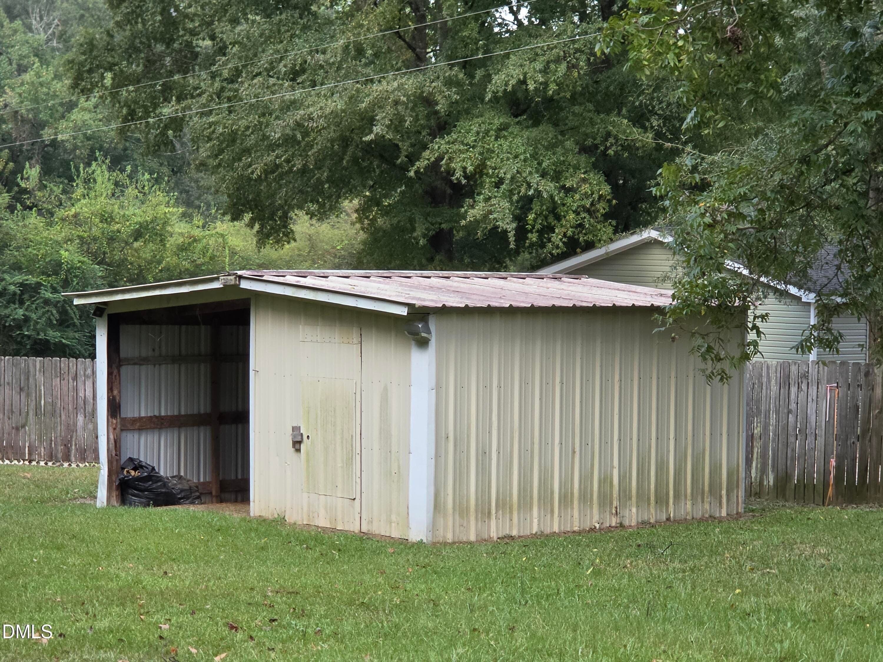 Out Building - 323 Aquilla Road Z, Benson, NC 27504, Benson