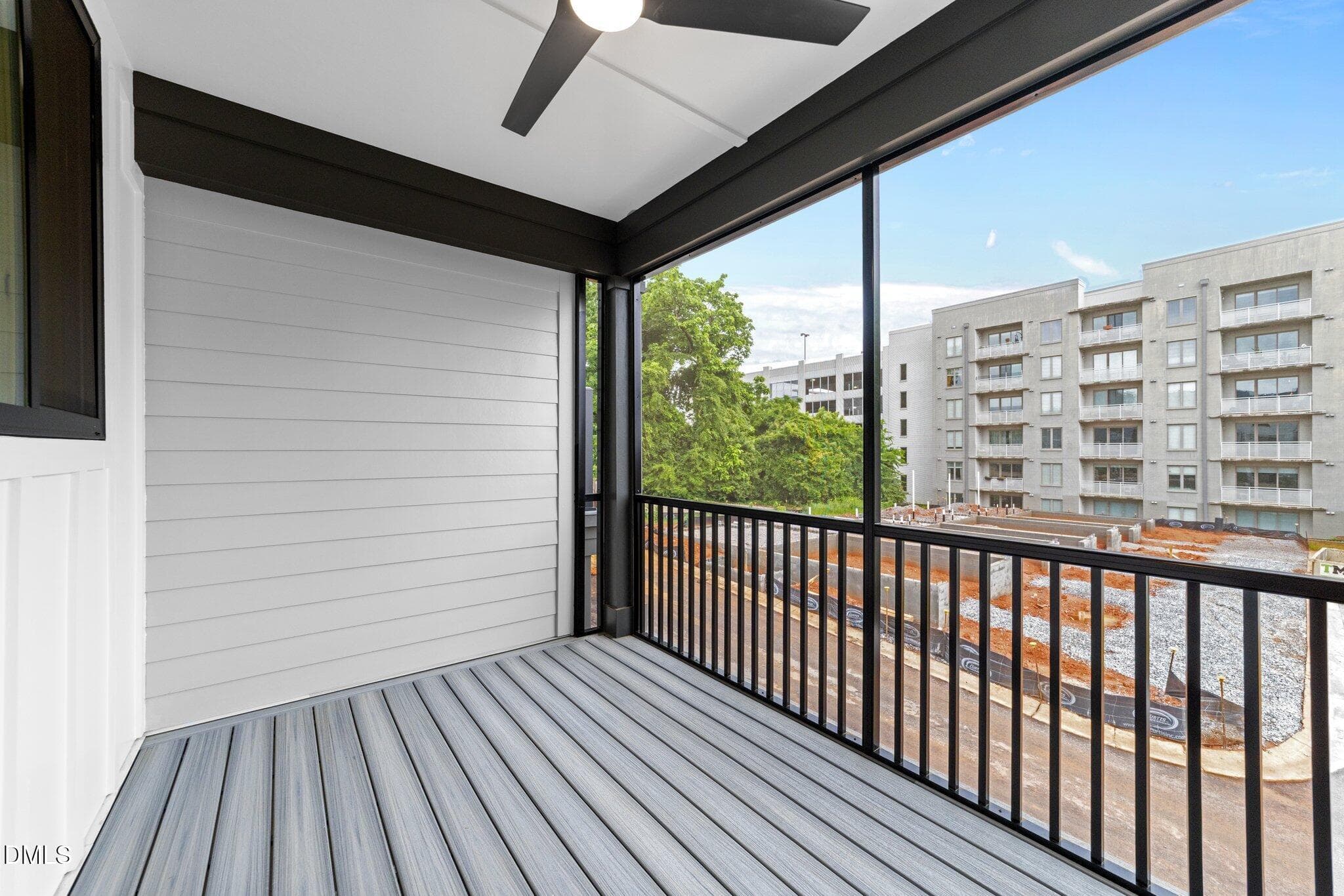 13-web-or-mls-3D5A1652 - 710 W North Street 102, Raleigh, NC 27603