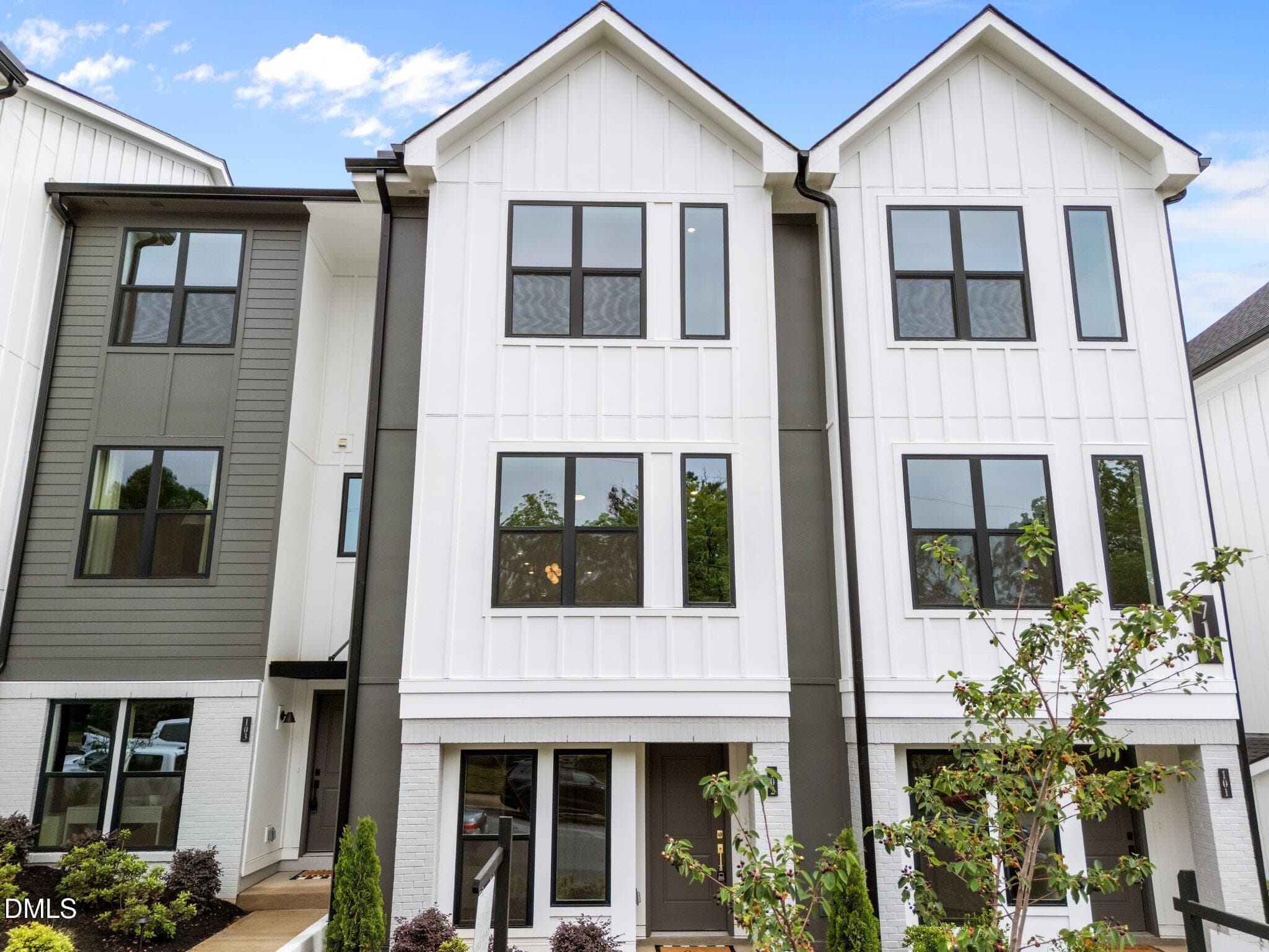 39-web-or-mls-DJI_20250513101542_0415_D - 710 W North Street 102, Raleigh, NC 27603