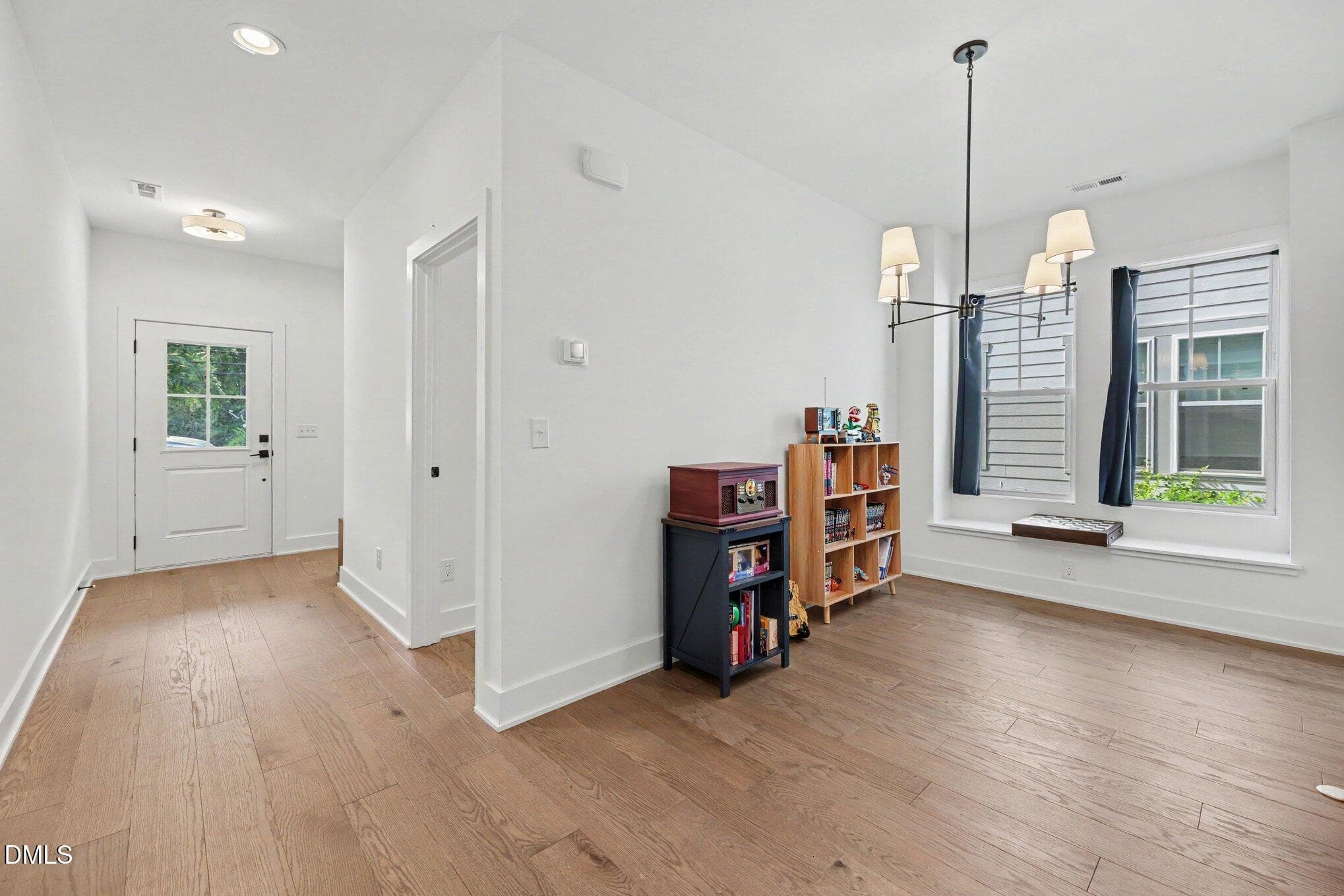 Main Foyer - 861 Athens Drive 101, Raleigh, NC 27606