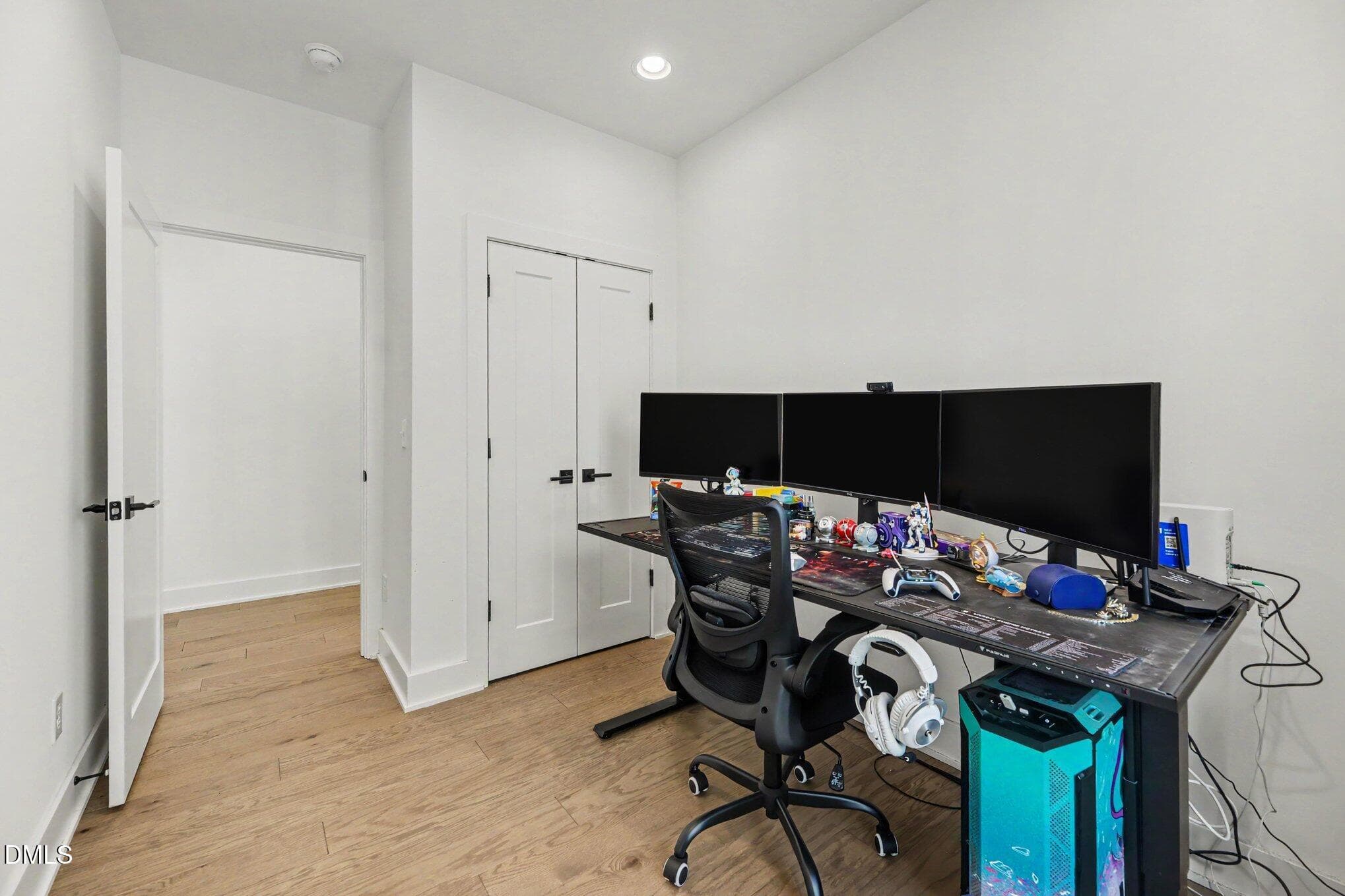 026_file_6970 - 861 Athens Drive 101, Raleigh, NC 27606
