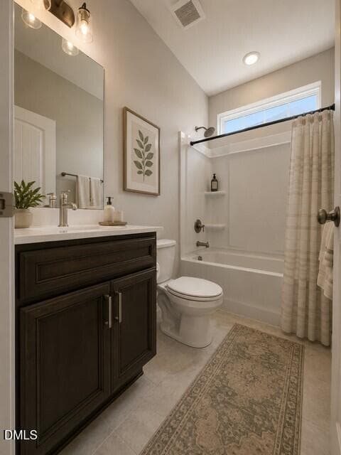 Hall Bath - 211 Wildwood Lane, Graham, NC 27253