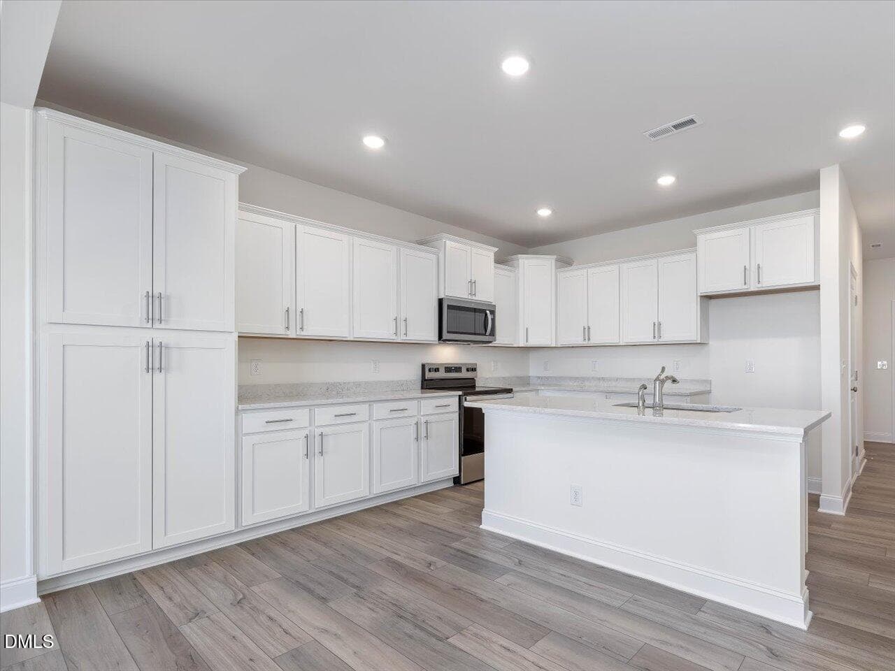 10-010-Site29-SidneyCreek-DRB-20250321 - 656 Sefton Park Drive, Zebulon, NC 27597