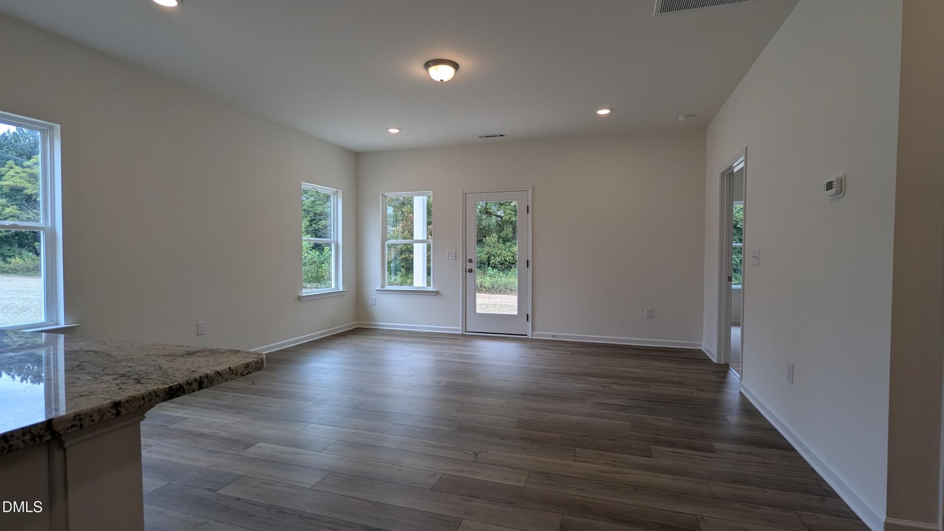 Open Family Room - 354 White Azalea Way, Benson, NC 27504